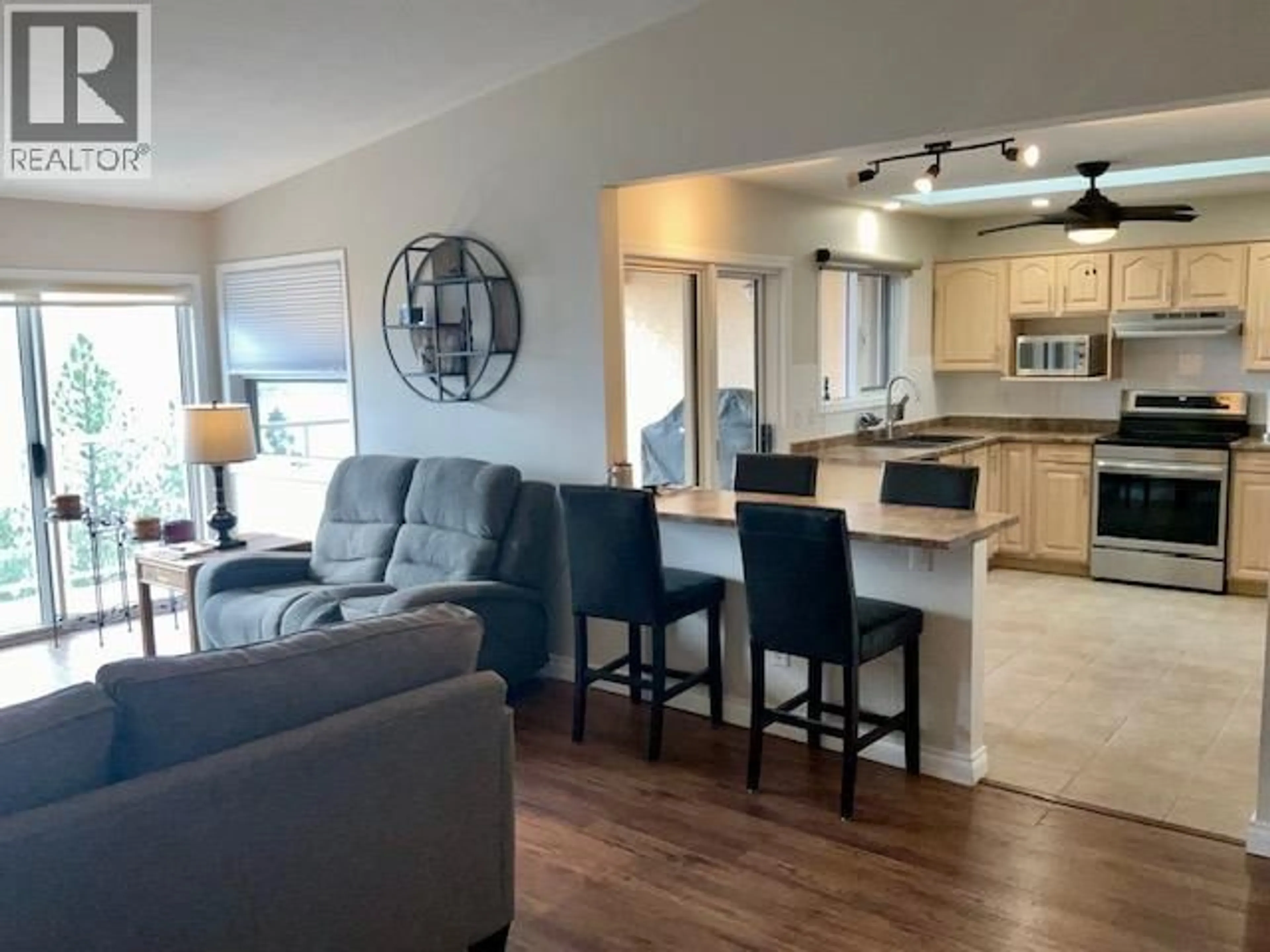 Open concept kitchen, unknown for 204 - 4450 PONDEROSA DRIVE, Peachland British Columbia V0H1X5
