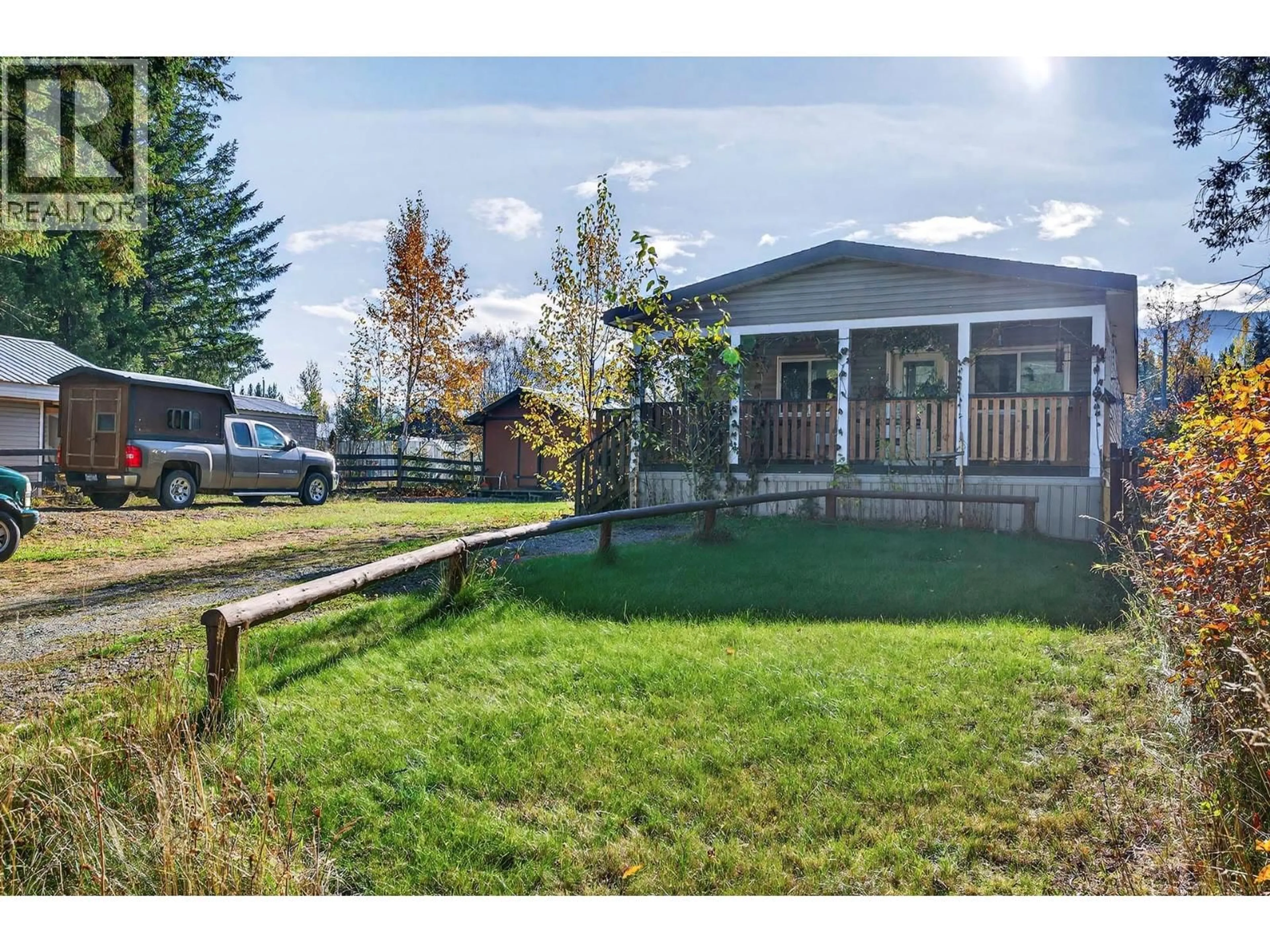 A pic from outside/outdoor area/front of a property/back of a property/a pic from drone, unknown for 436 HYDRO ROAD, Clearwater British Columbia V0E1N1