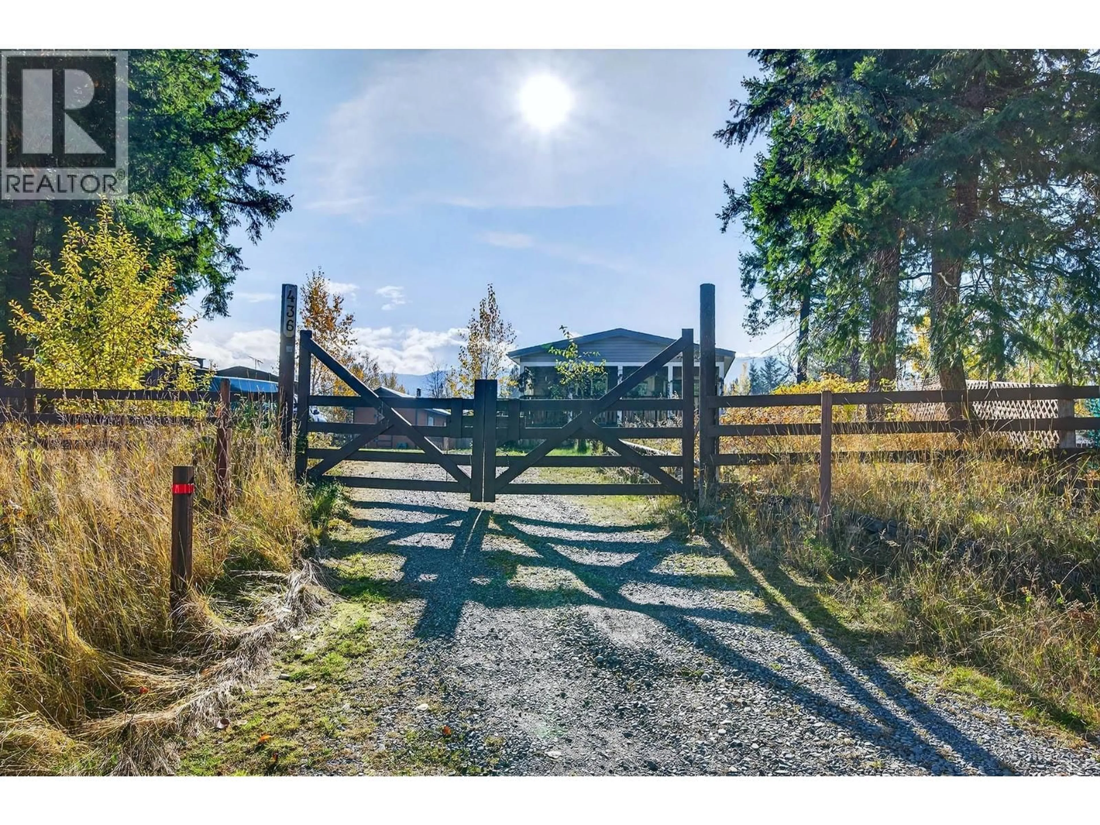 A pic from outside/outdoor area/front of a property/back of a property/a pic from drone, unknown for 436 HYDRO ROAD, Clearwater British Columbia V0E1N1