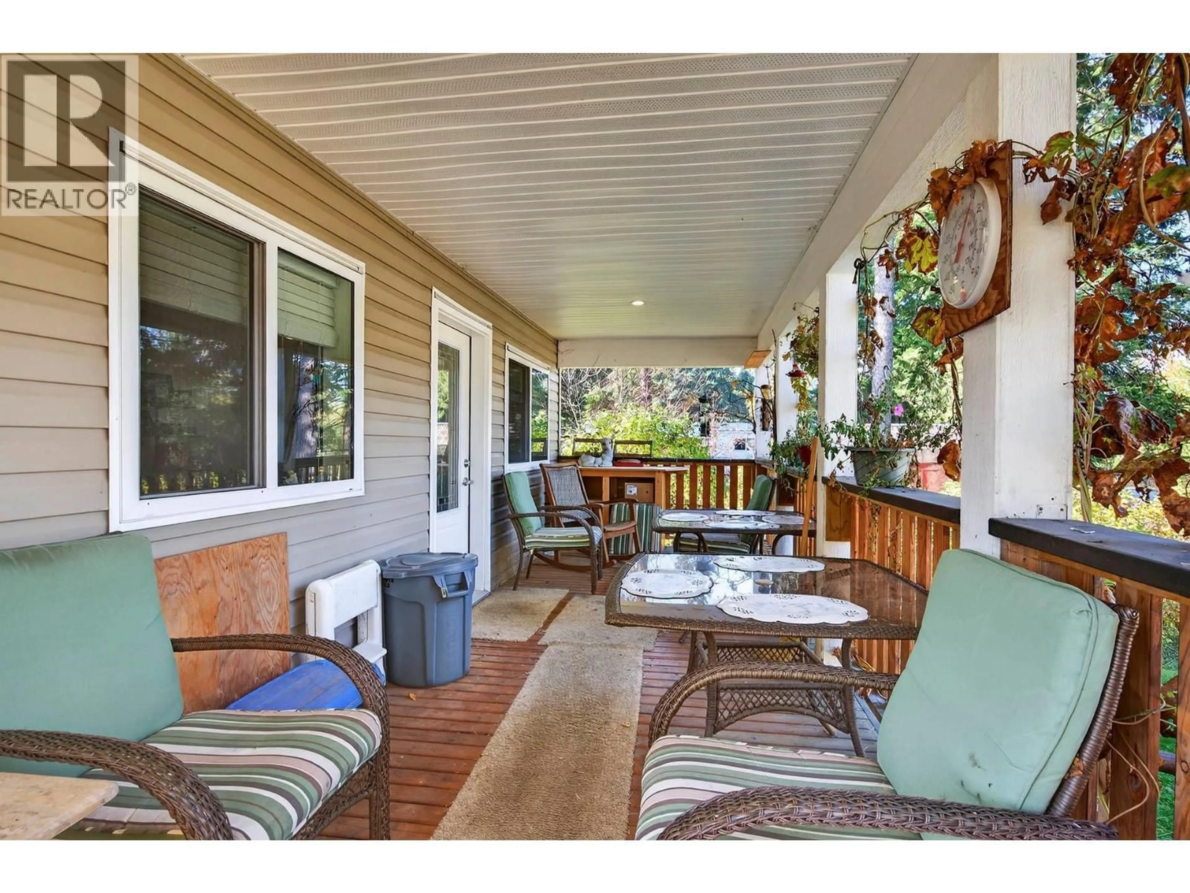 Patio, street for 436 HYDRO ROAD, Clearwater British Columbia V0E1N1