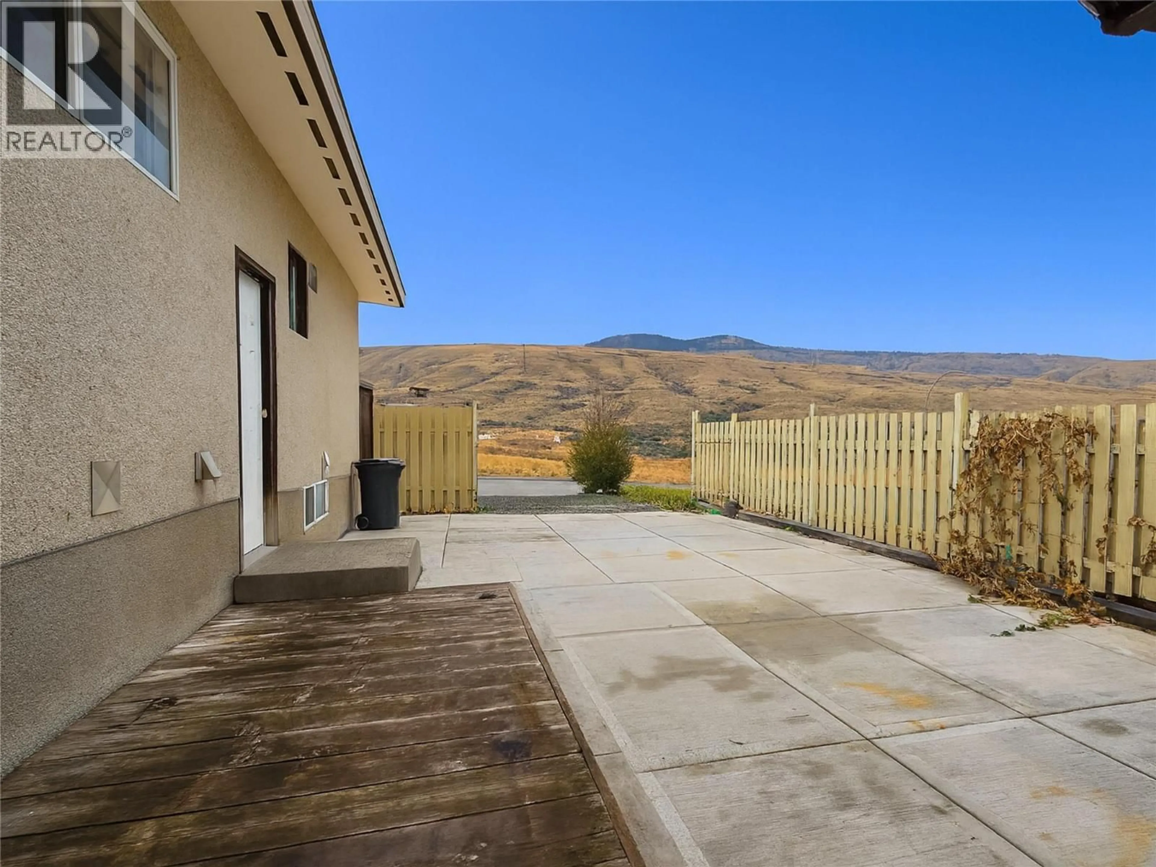 Patio, mountain view for 1584 STAGE ROAD, Cache Creek British Columbia V0K1H0