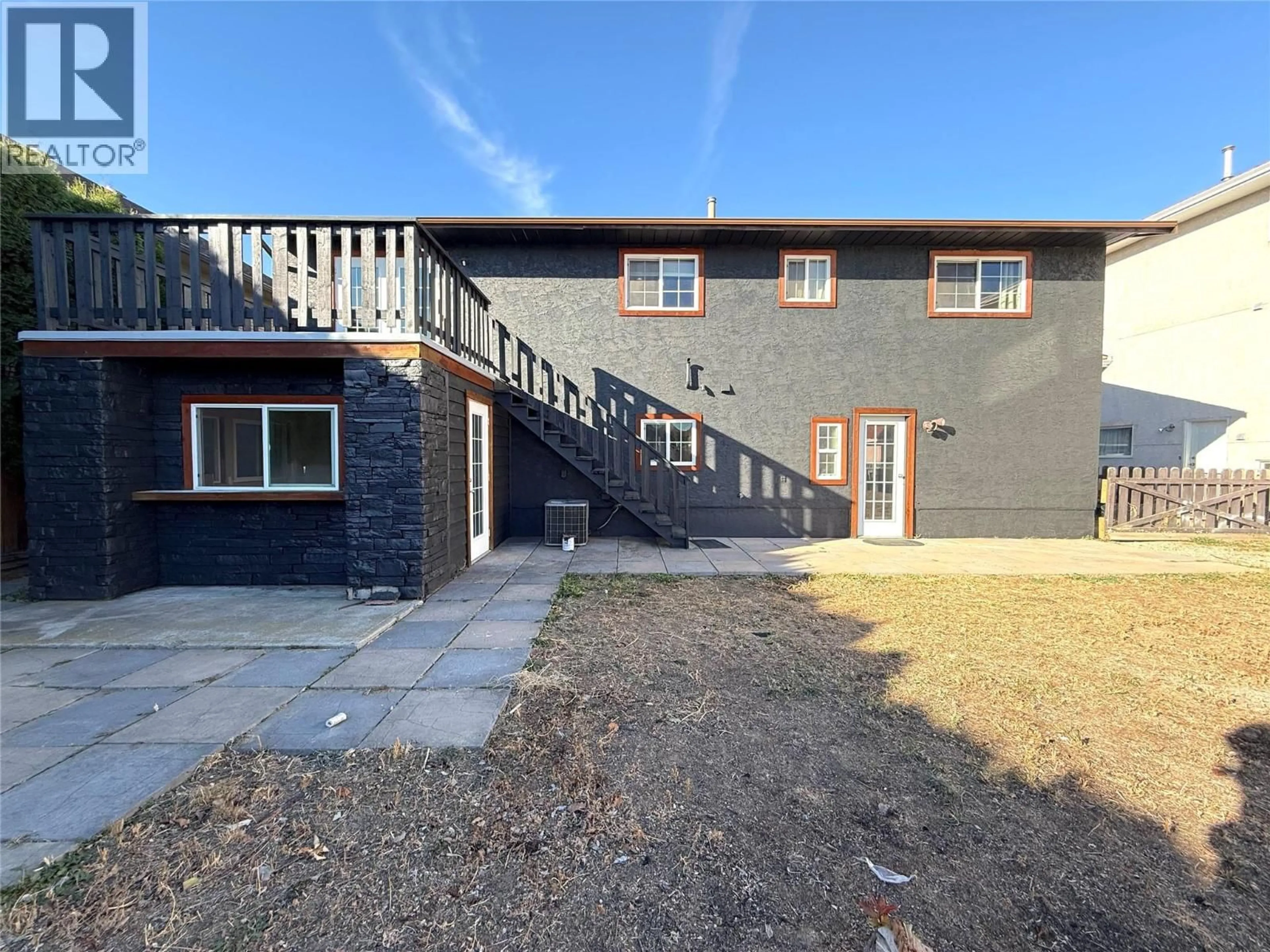 A pic from outside/outdoor area/front of a property/back of a property/a pic from drone, building for 861 NICOLANI STREET, Kamloops British Columbia V2B8C6