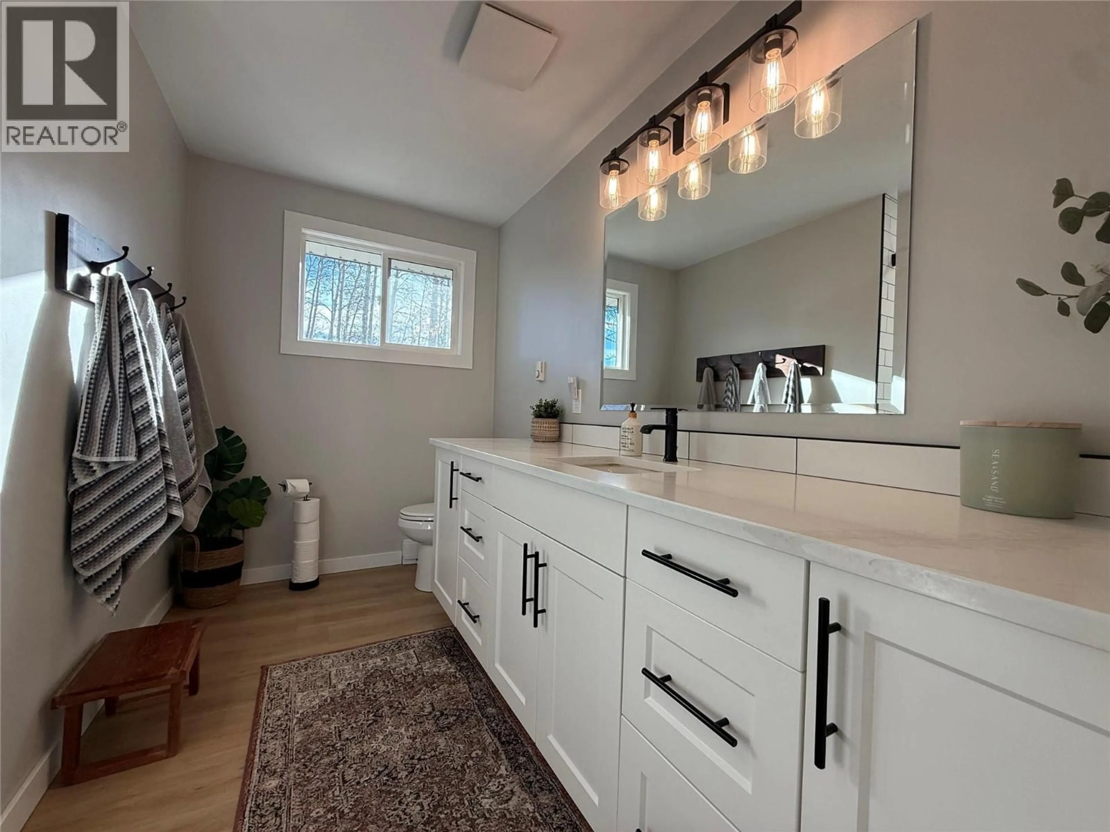 Contemporary bathroom, ceramic/tile floor for 3988 SWEETWATER ROAD, Dawson Creek British Columbia V1G0J3