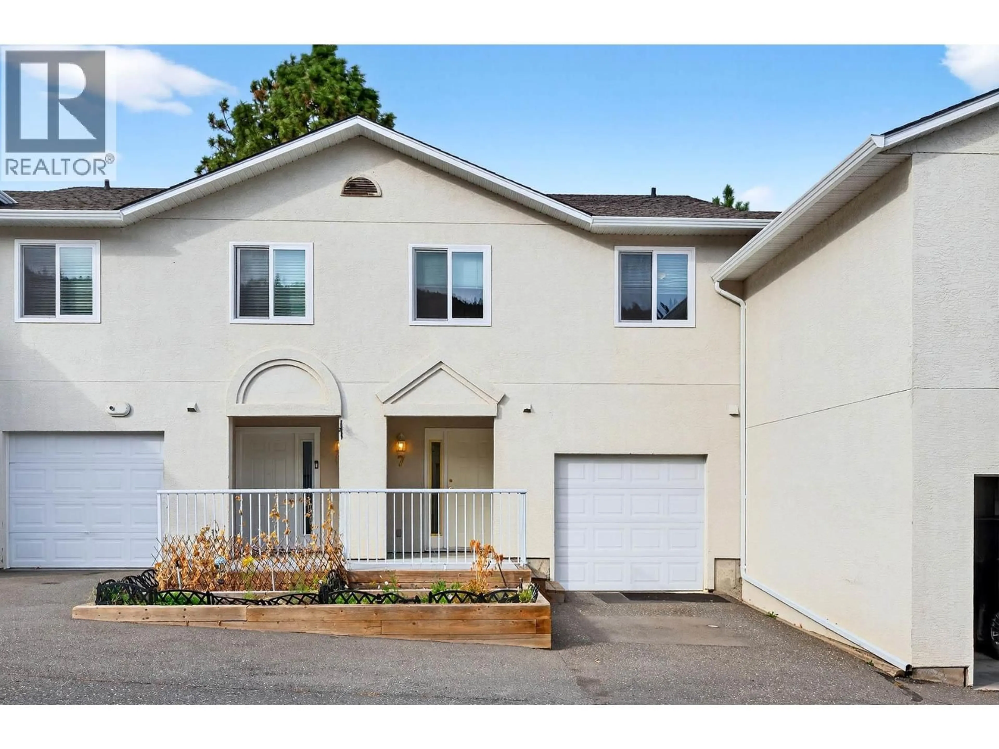 Home with vinyl exterior material, street for 7 - 2050 QU'APPELLE BOULEVARD, Kamloops British Columbia V2E2R4