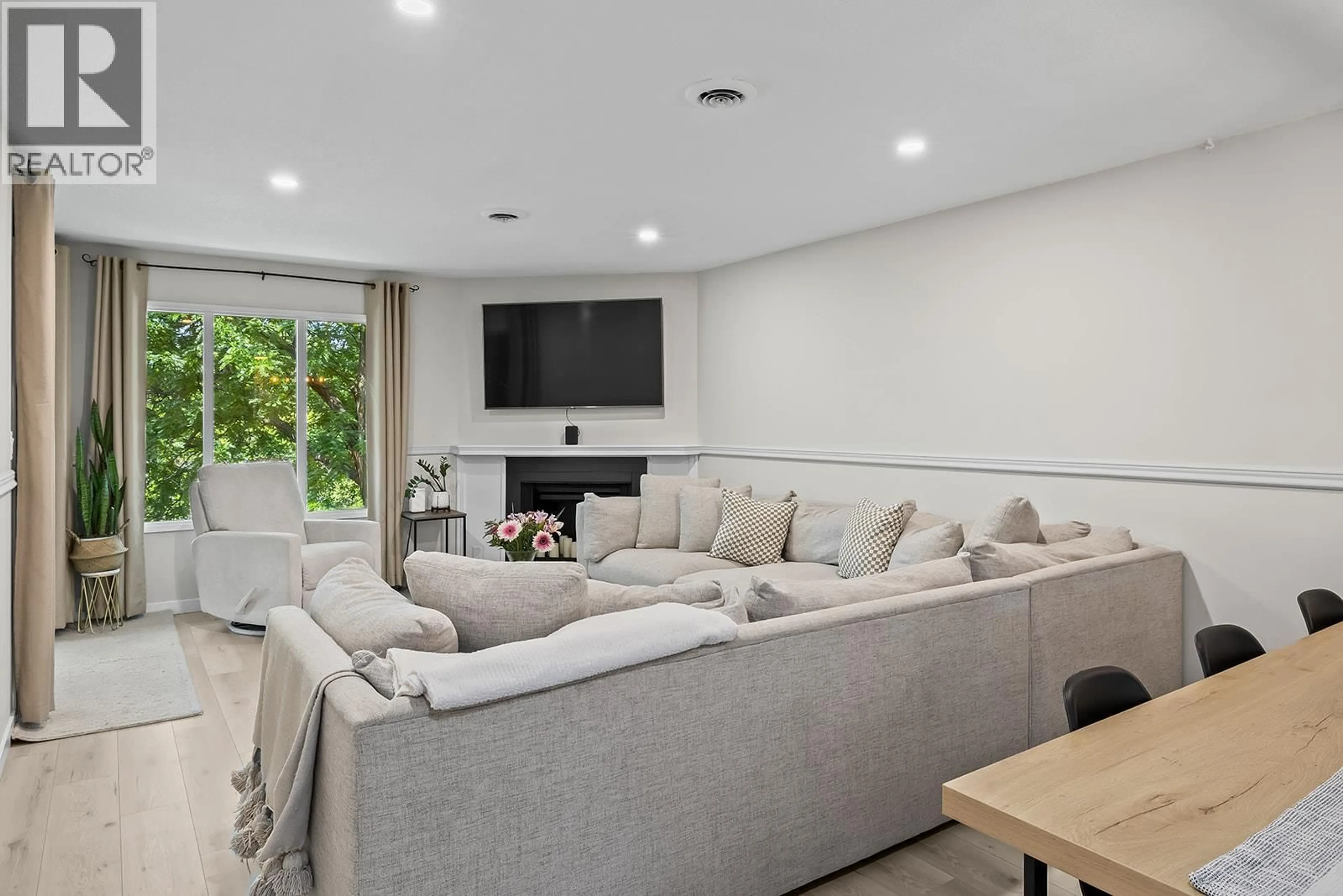 Home theater for 206 - 1870 PARKINSON WAY, Kelowna British Columbia V1Y8C9