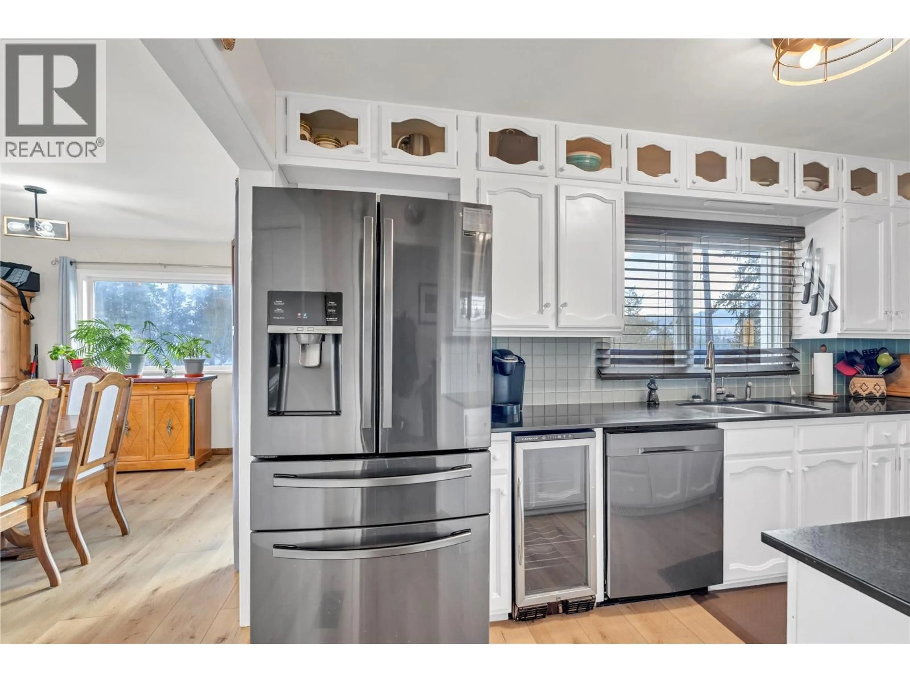 Open concept kitchen, ceramic/tile floor for 404 GRANT AVE OTHER, Princeton British Columbia V0X1W0