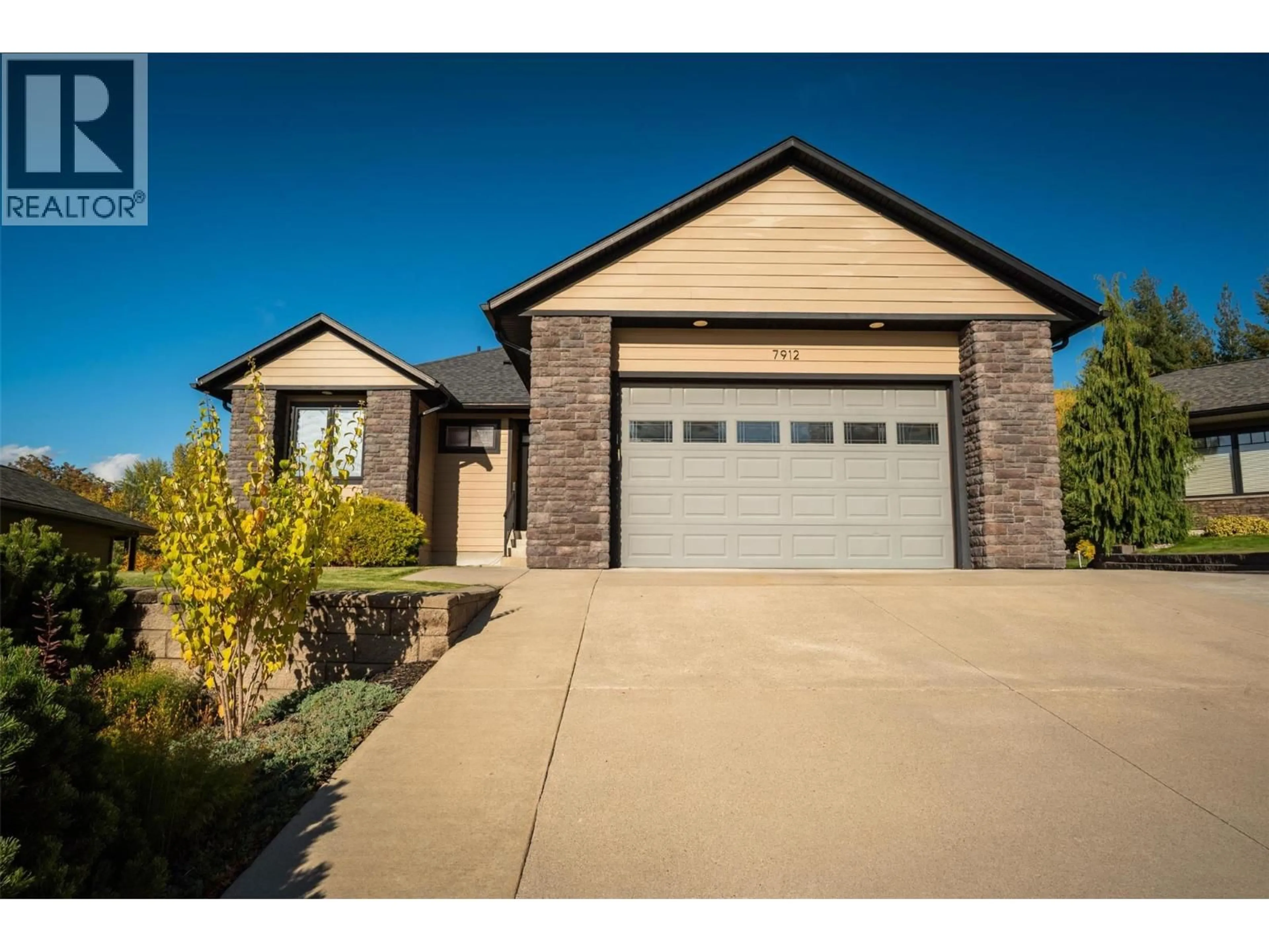 Home with brick exterior material, street for 7912 BIRCHWOOD DRIVE, Trail British Columbia V1R4Y4