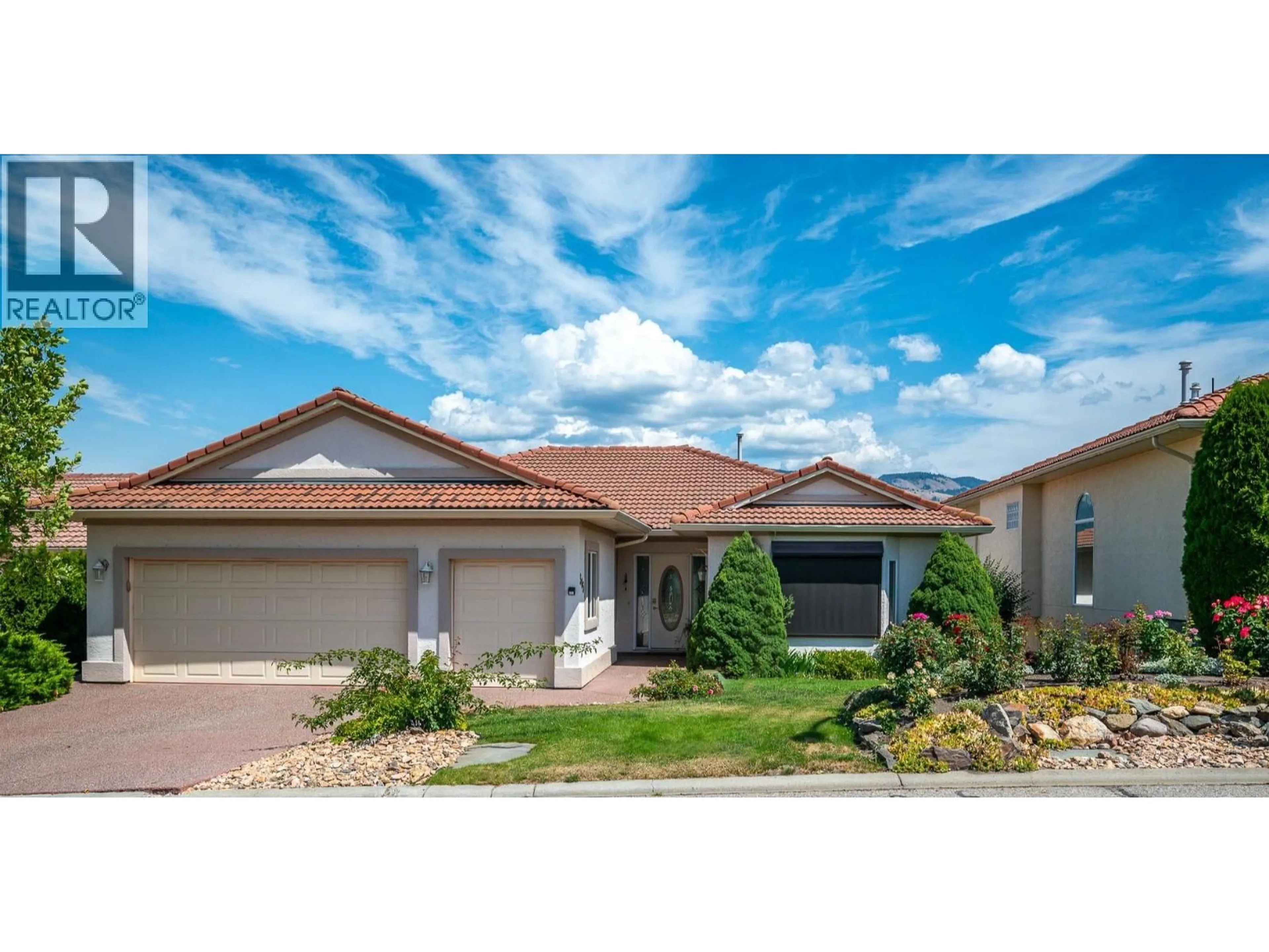 Home with vinyl exterior material, street for 305 COUNTRY ESTATE PLACE, Vernon British Columbia V1B2W7