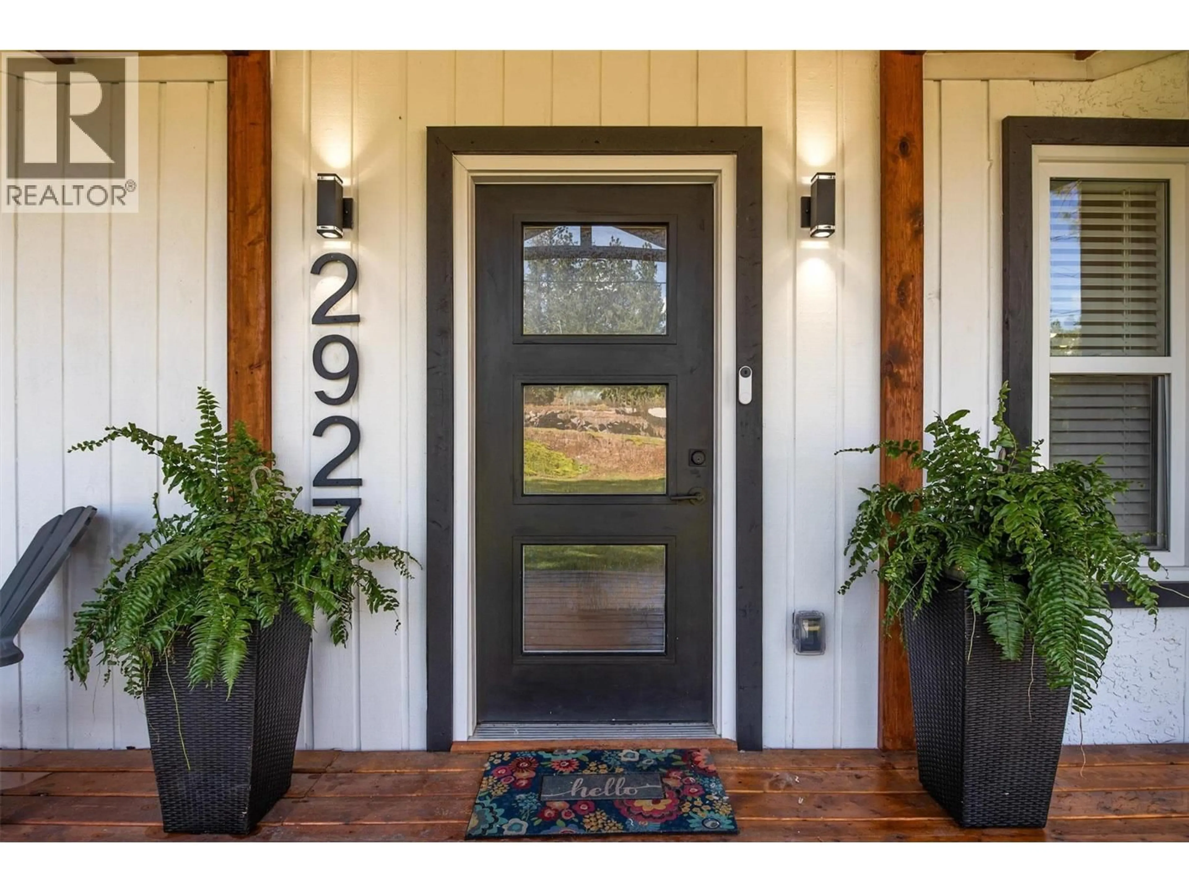 Indoor entryway for 2927 MCALLISTER ROAD, West Kelowna British Columbia V4T1G8