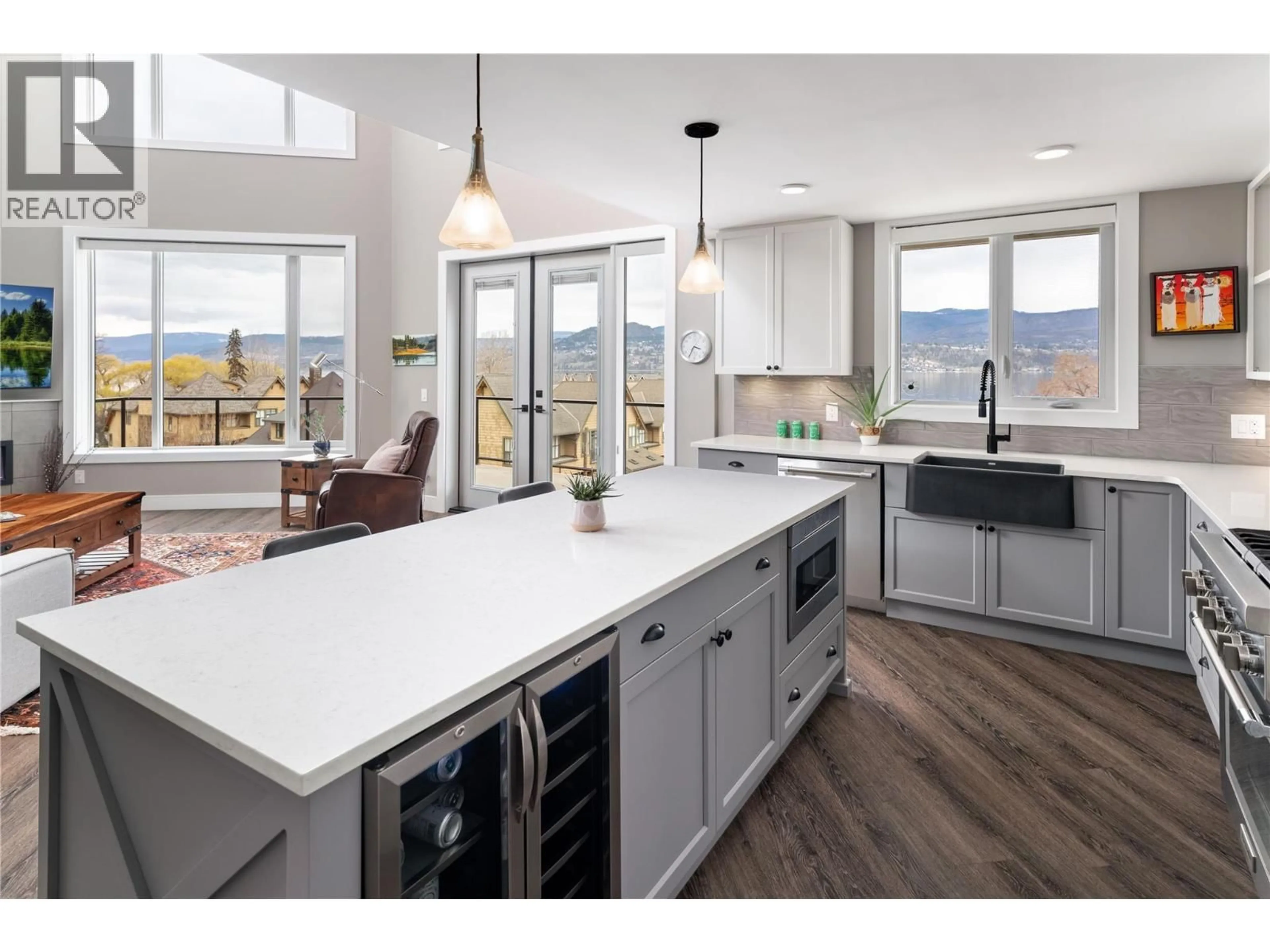 Open concept kitchen, ceramic/tile floor for 501 - 529 TRUSWELL ROAD, Kelowna British Columbia V1W3K7