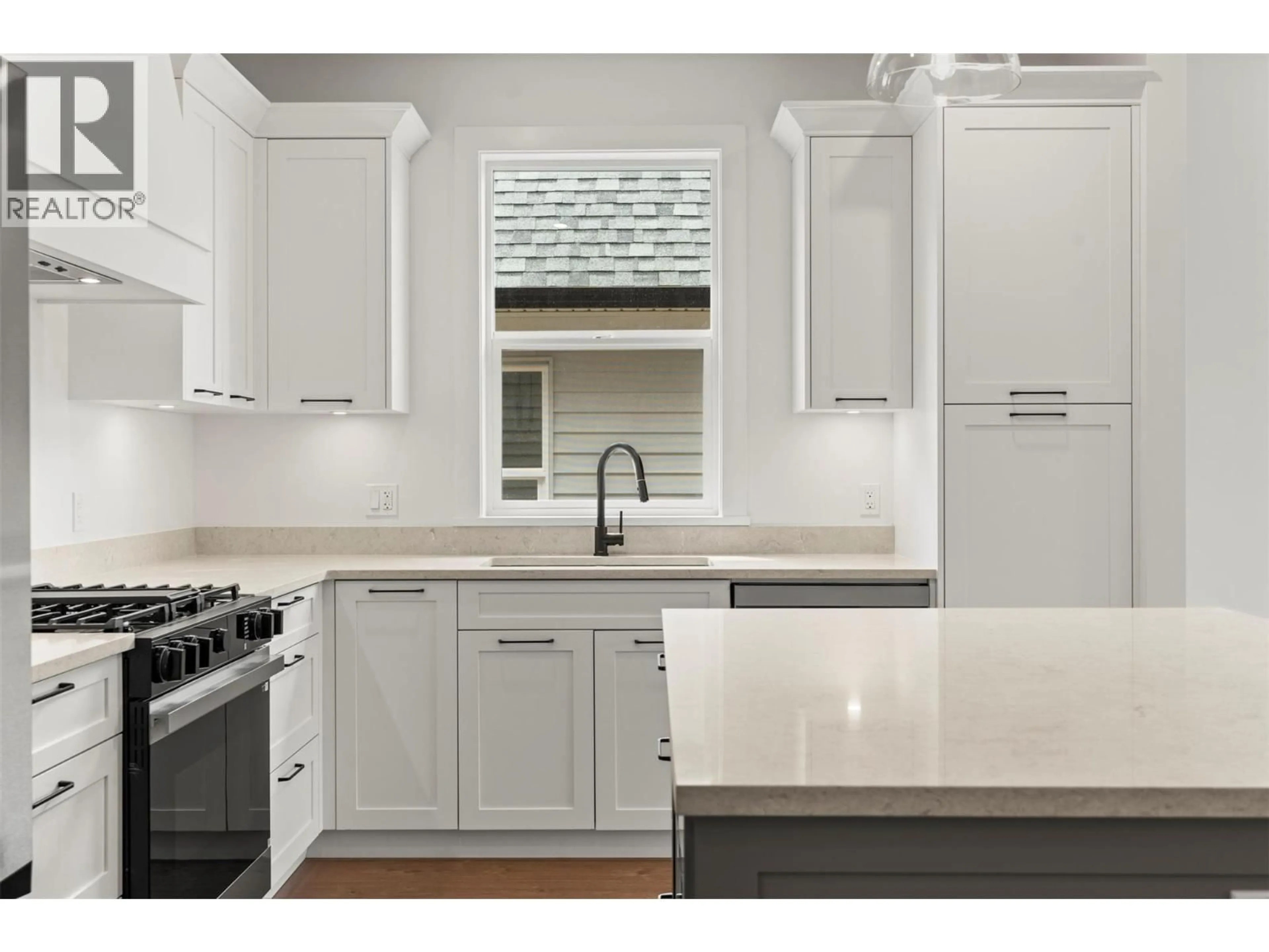 Contemporary kitchen, ceramic/tile floor for 101 - 2459 BRADLEY DRIVE, Armstrong British Columbia V4Y0Y4