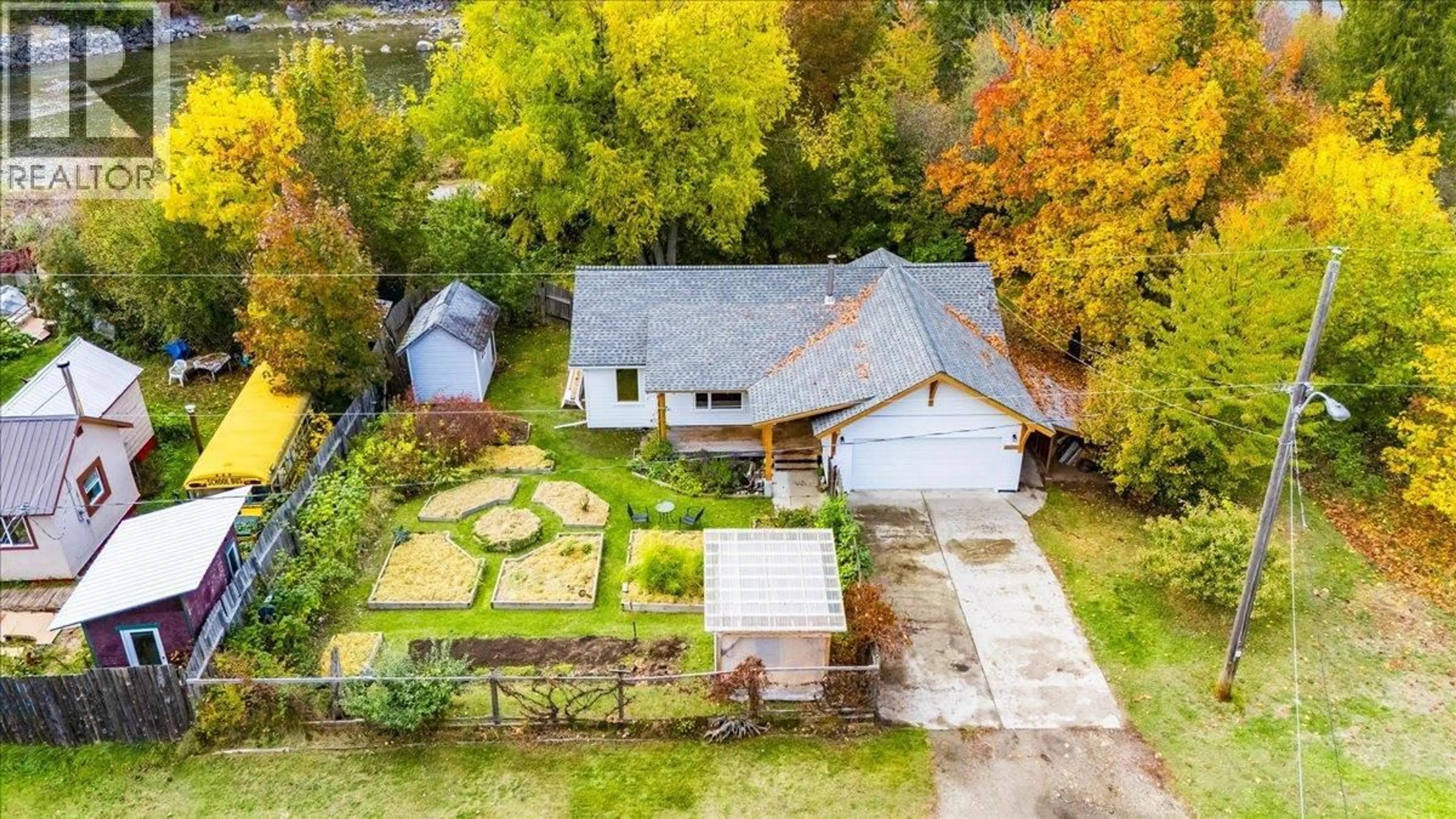A pic from outside/outdoor area/front of a property/back of a property/a pic from drone, street for 603 MAIN STREET, Slocan British Columbia V0G2C0