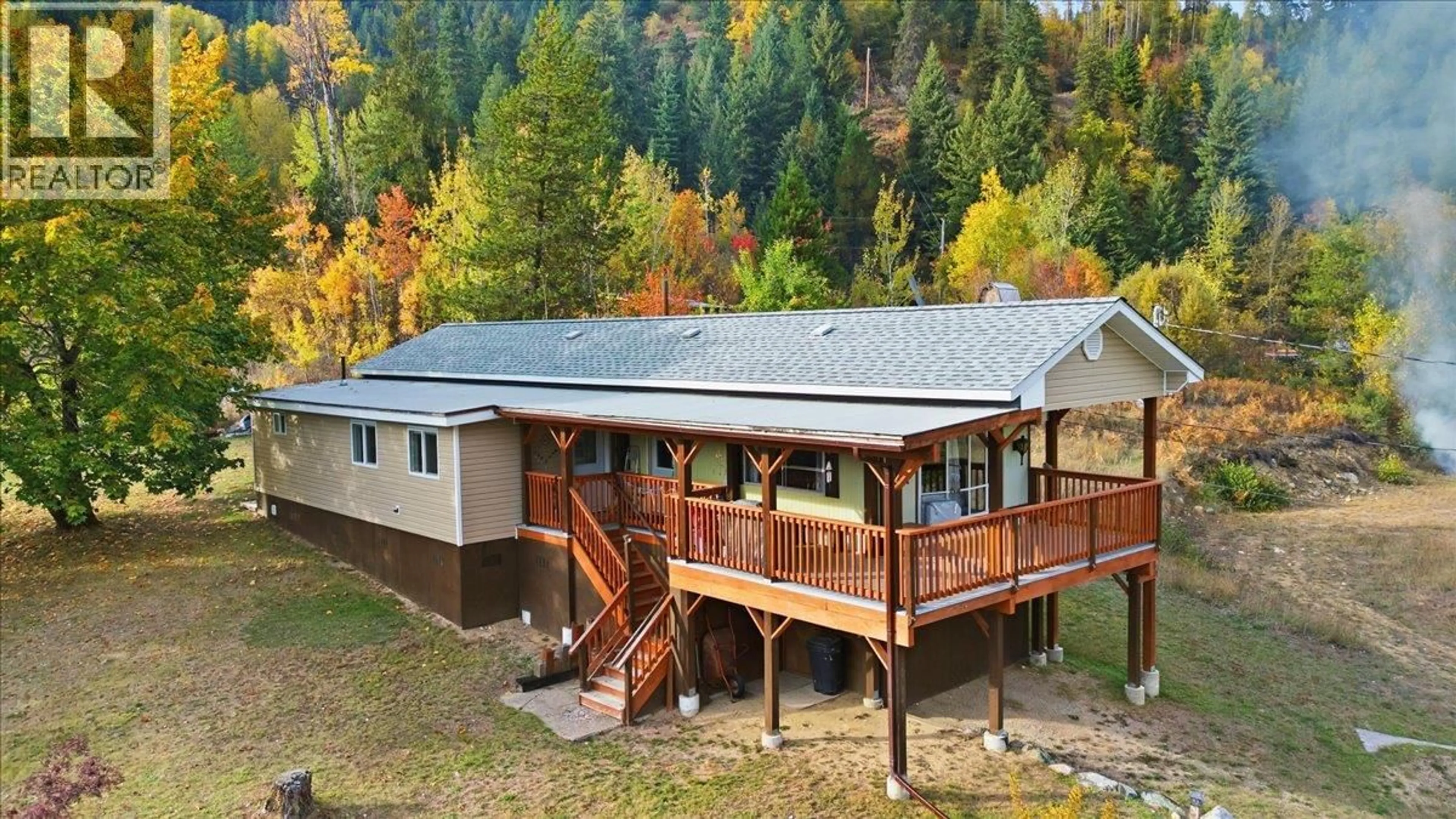 A pic from outside/outdoor area/front of a property/back of a property/a pic from drone, unknown for 2413 DOUKHOBOUR ROAD, Castlegar British Columbia V1N4P2