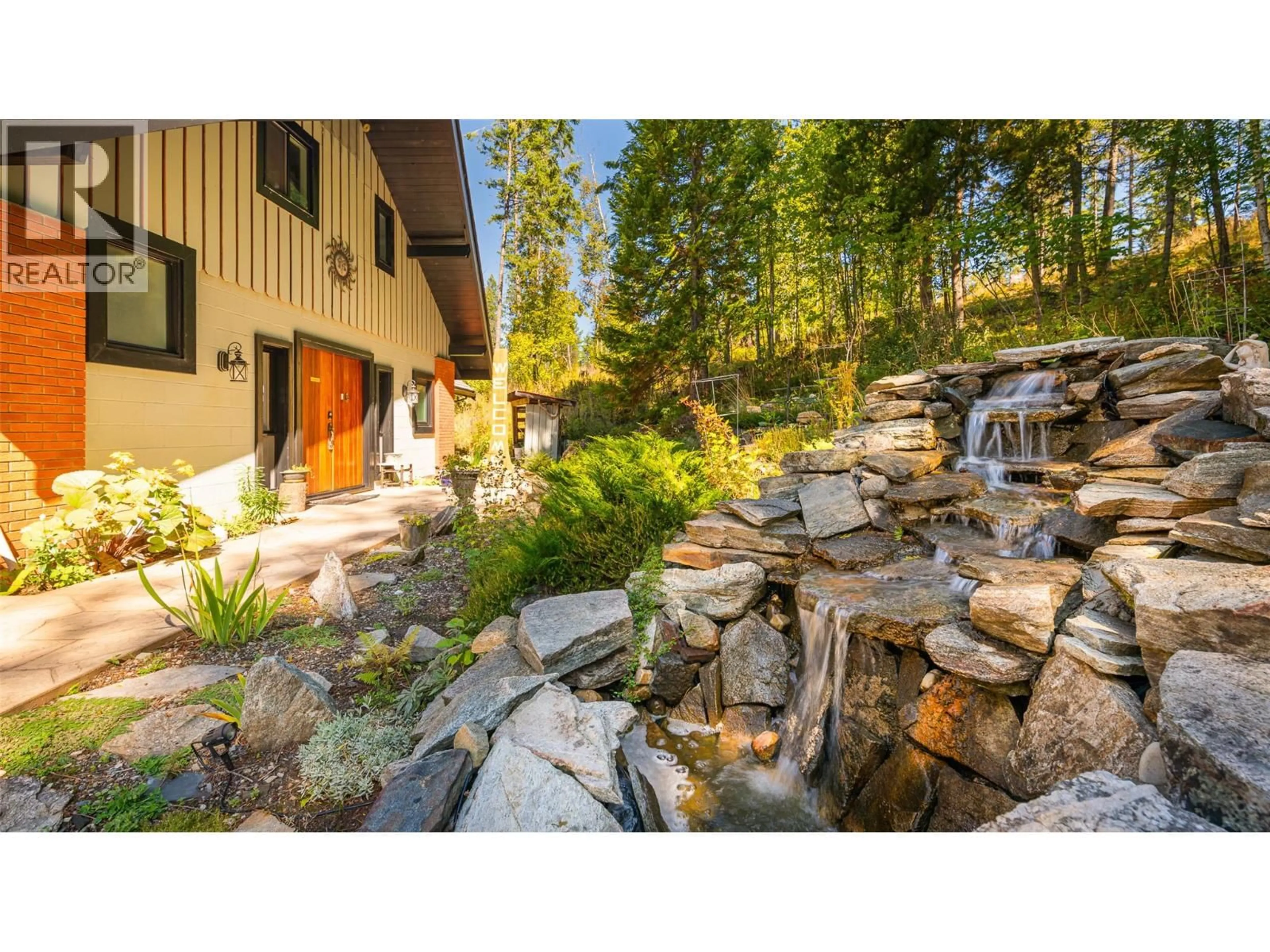 Patio, water/lake/river/ocean view for 134 RIONDEL ROAD, Kootenay Bay British Columbia V0B1X0