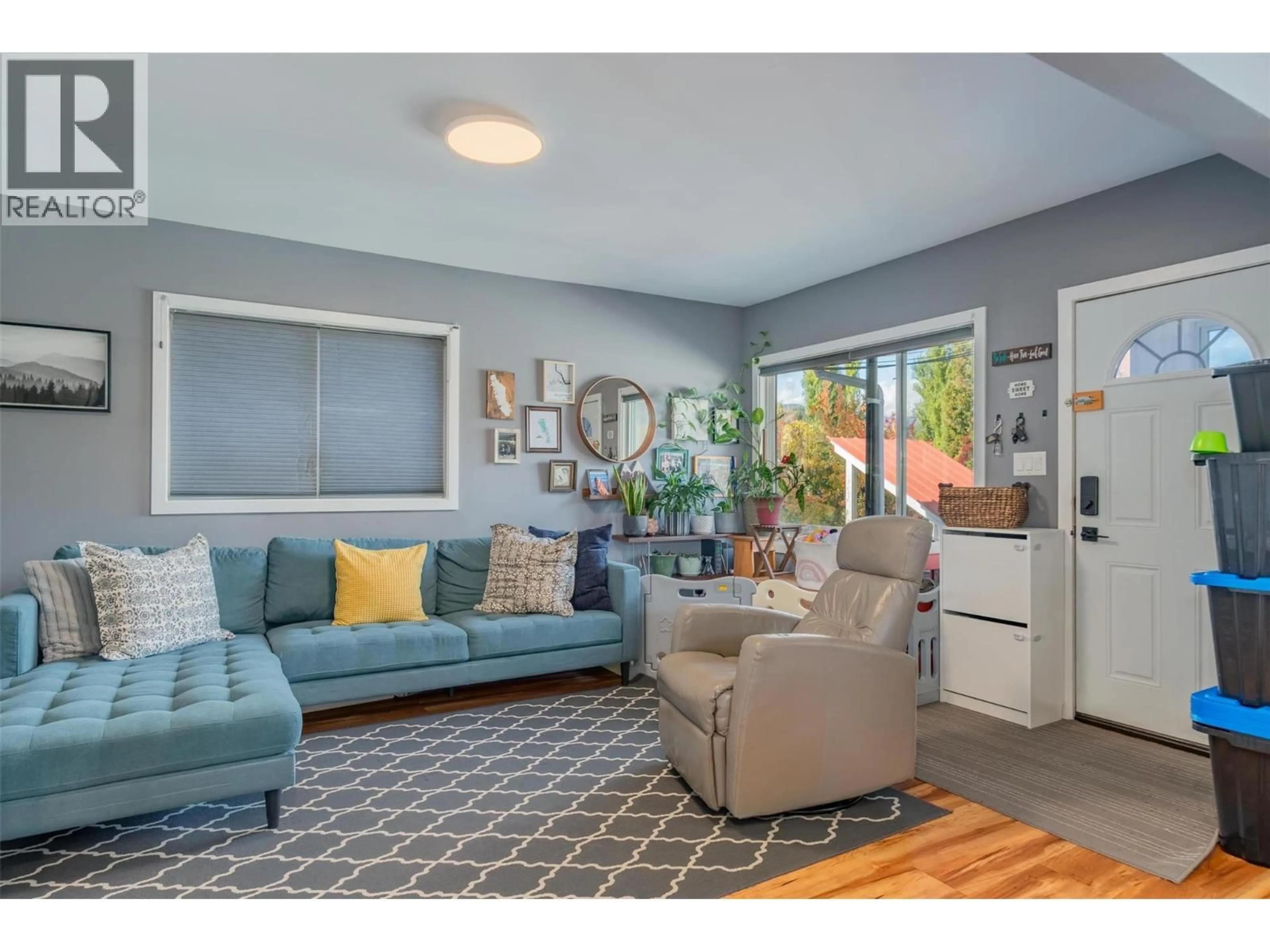 Living room with furniture, unknown for 680 HENDRY STREET, Trail British Columbia V1R3J3