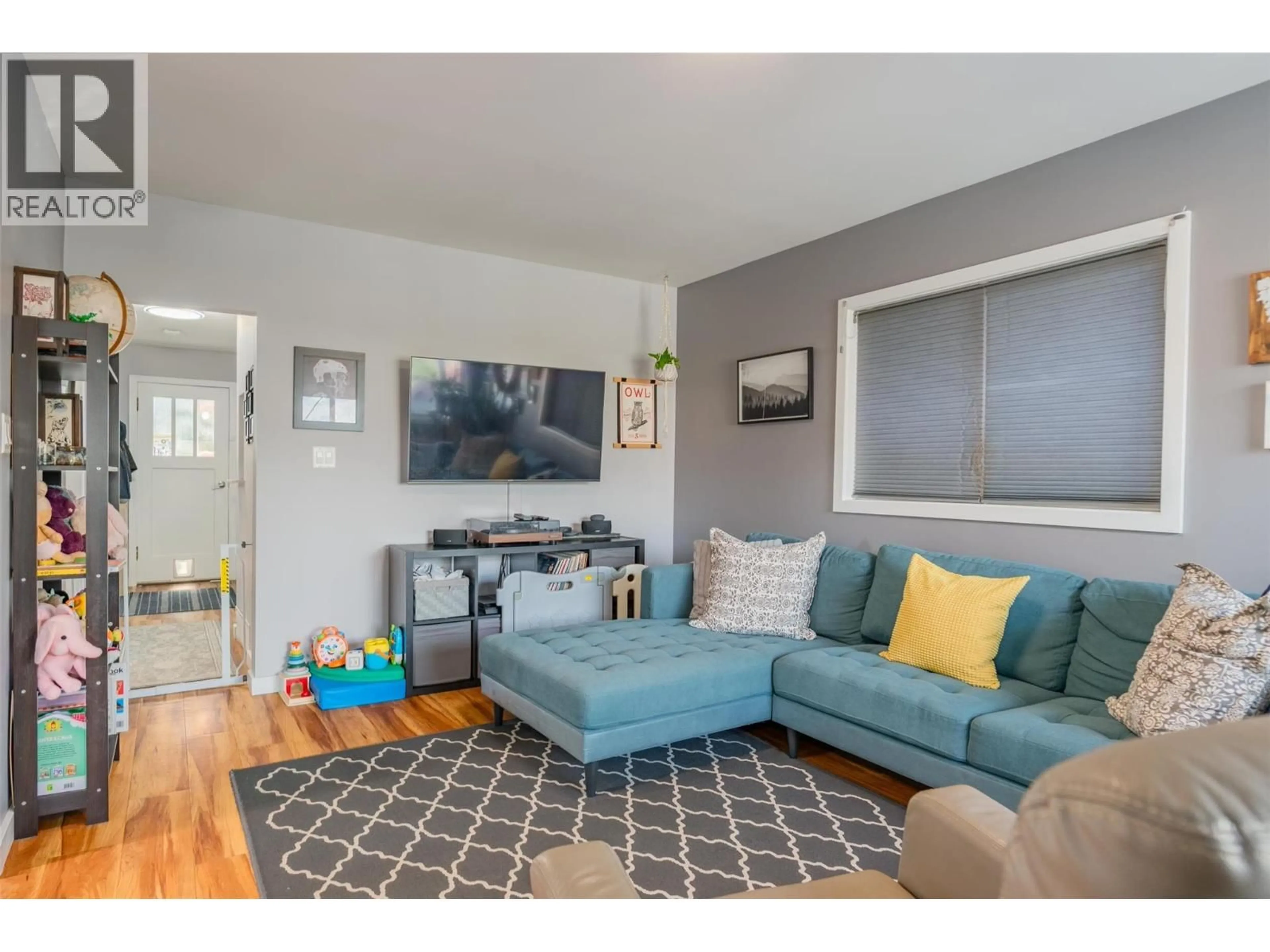 Living room with furniture, unknown for 680 HENDRY STREET, Trail British Columbia V1R3J3