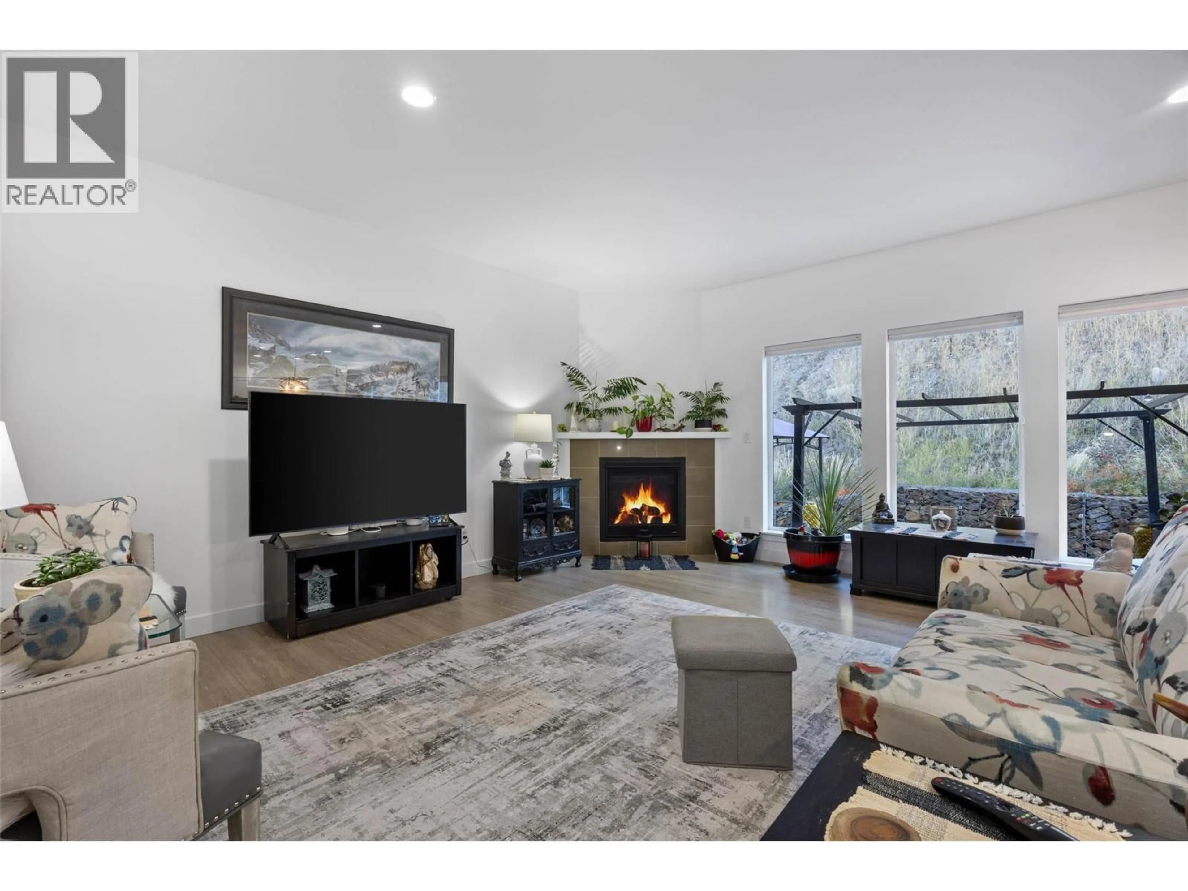 Living room with furniture, unknown for 1747 GALORE PLACE, Kamloops British Columbia V2E0A7