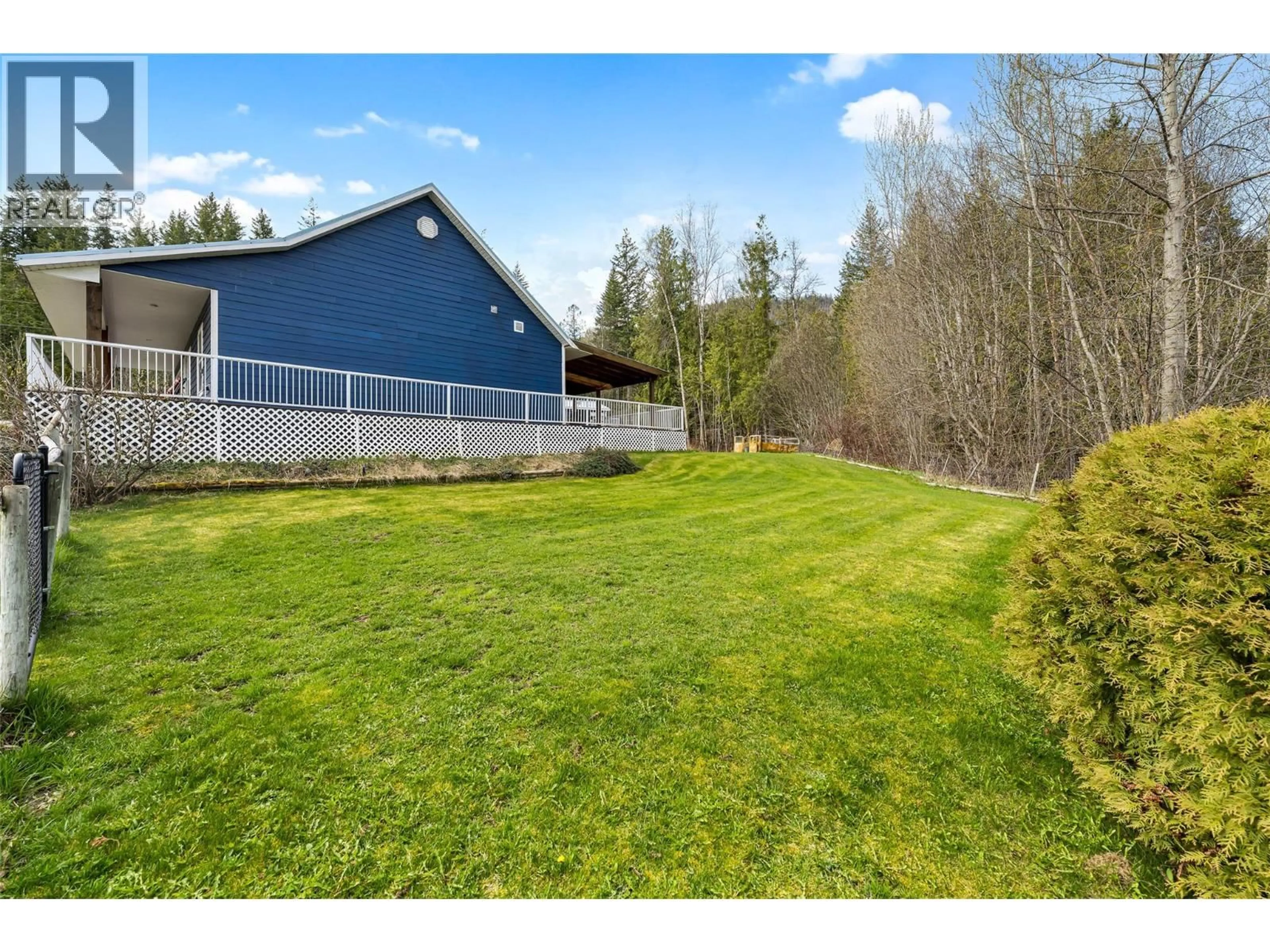 A pic from outside/outdoor area/front of a property/back of a property/a pic from drone, water/lake/river/ocean view for 2104 COUNTRY WOODS ROAD, Sorrento British Columbia V0E2W1