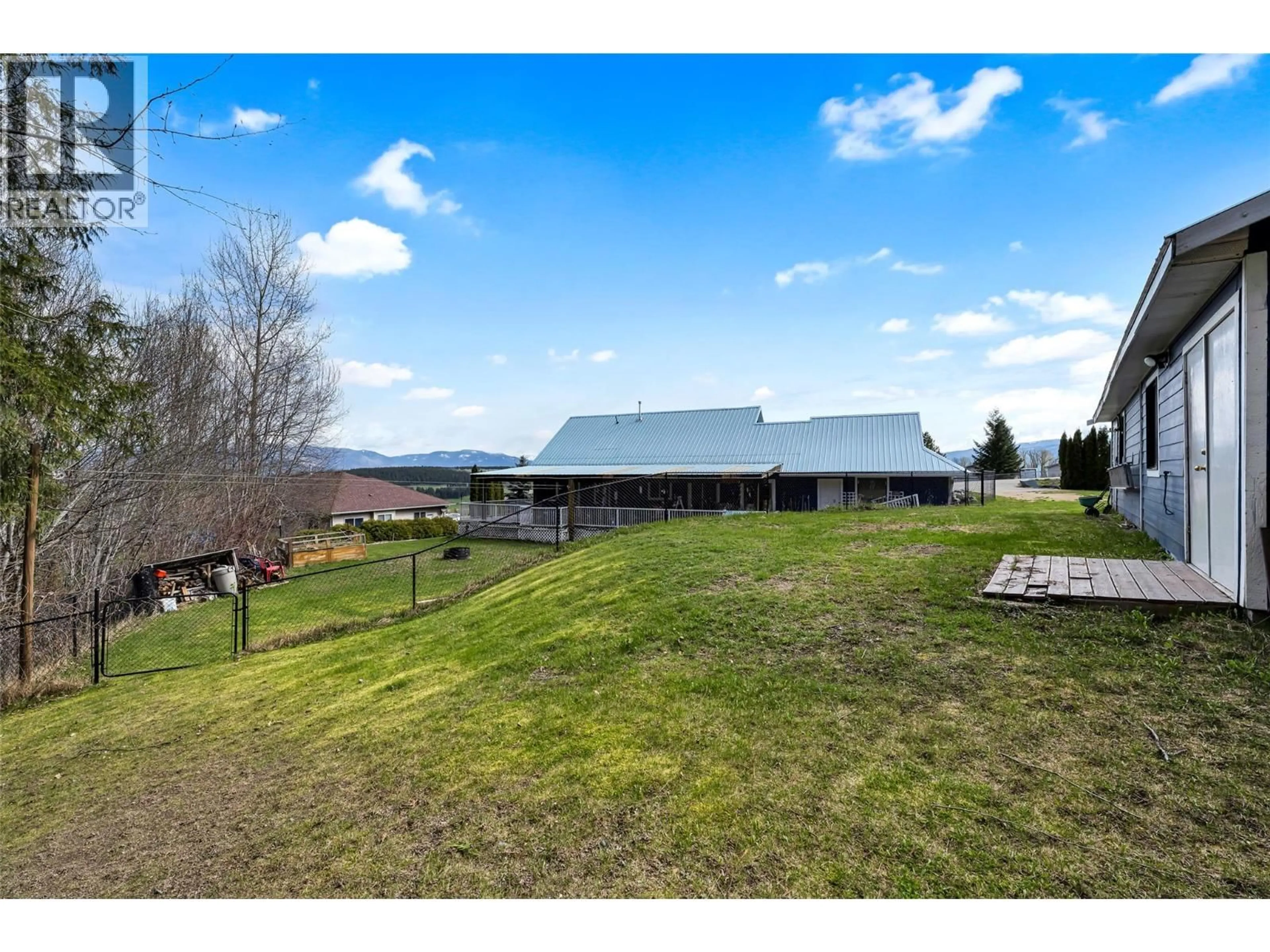 A pic from outside/outdoor area/front of a property/back of a property/a pic from drone, mountain view for 2104 COUNTRY WOODS ROAD, Sorrento British Columbia V0E2W1