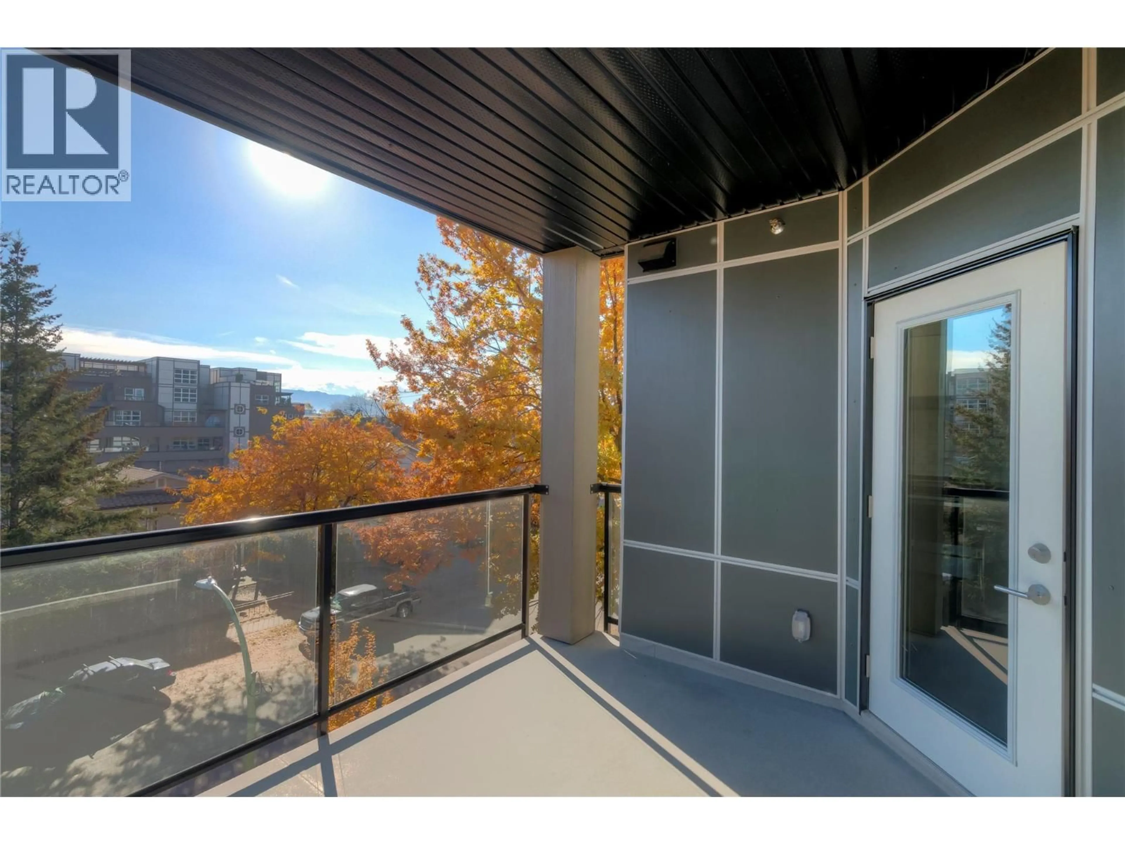 Unknown for 305 - 710 STOCKWELL AVENUE, Kelowna British Columbia V1Y6V9