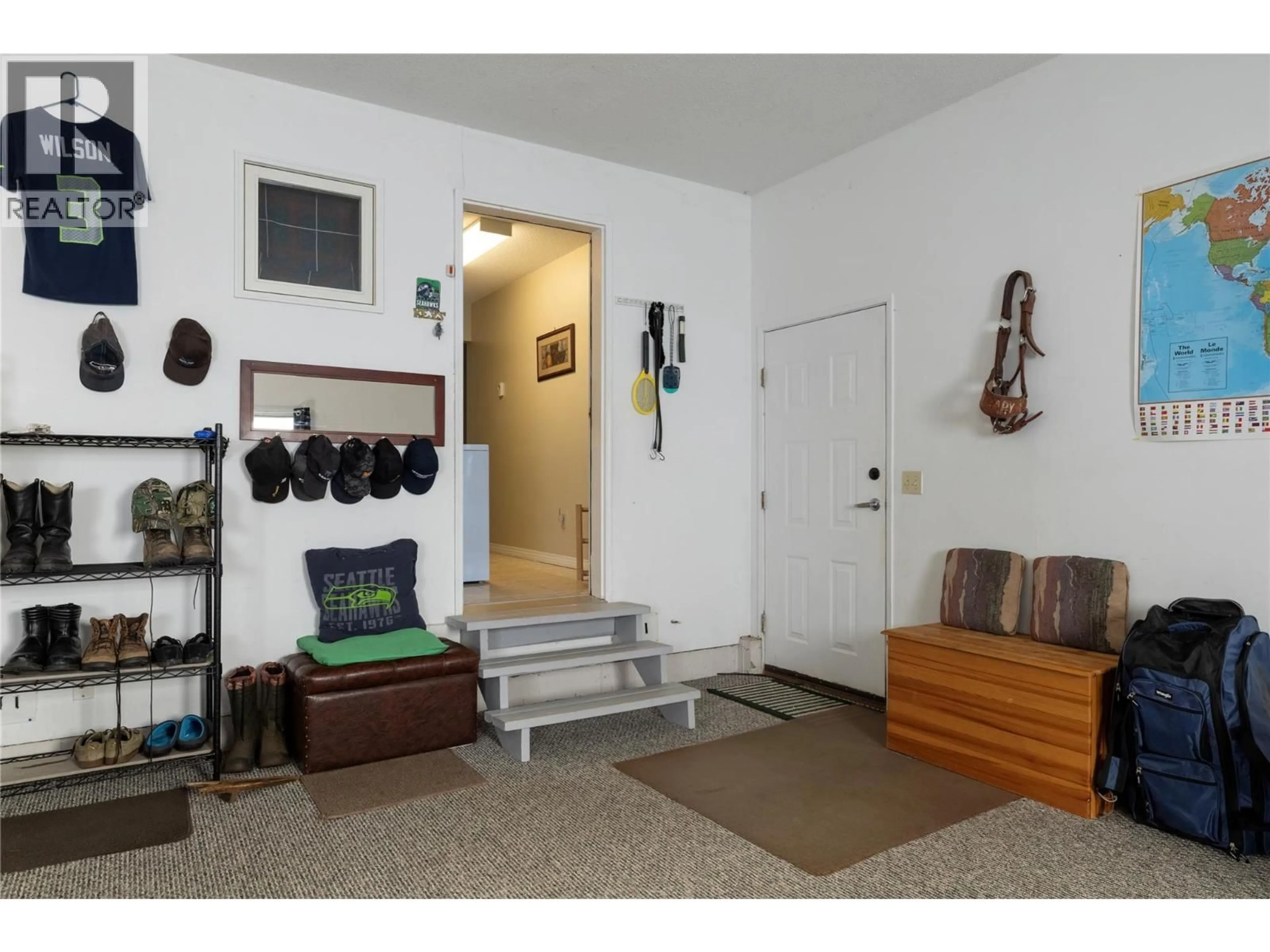 Indoor entryway for 3035 HAYDEN DRIVE, Armstrong British Columbia V0E1B1