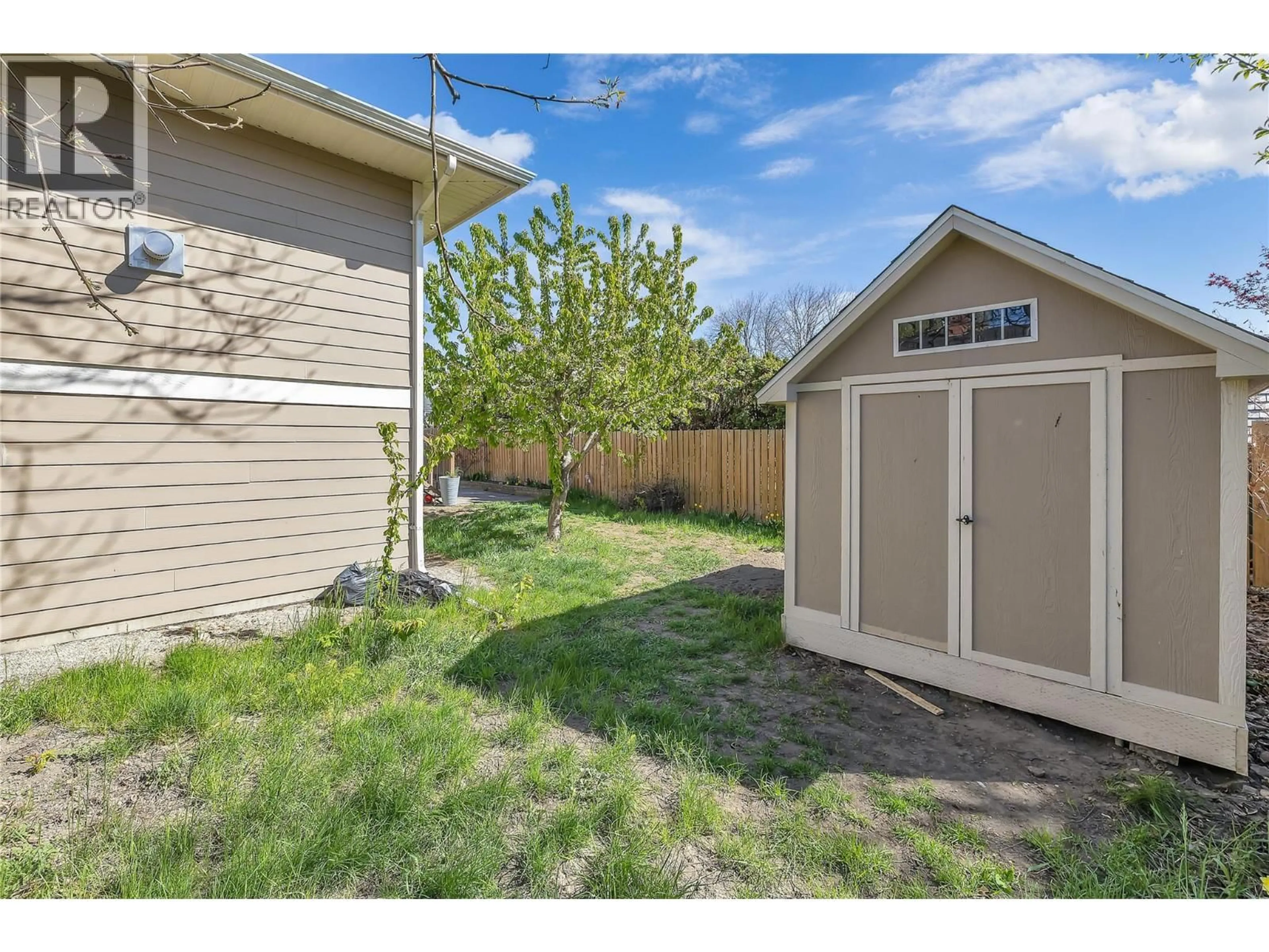 Shed for 855 SAUCIER AVENUE, Kelowna British Columbia V1Y6A4