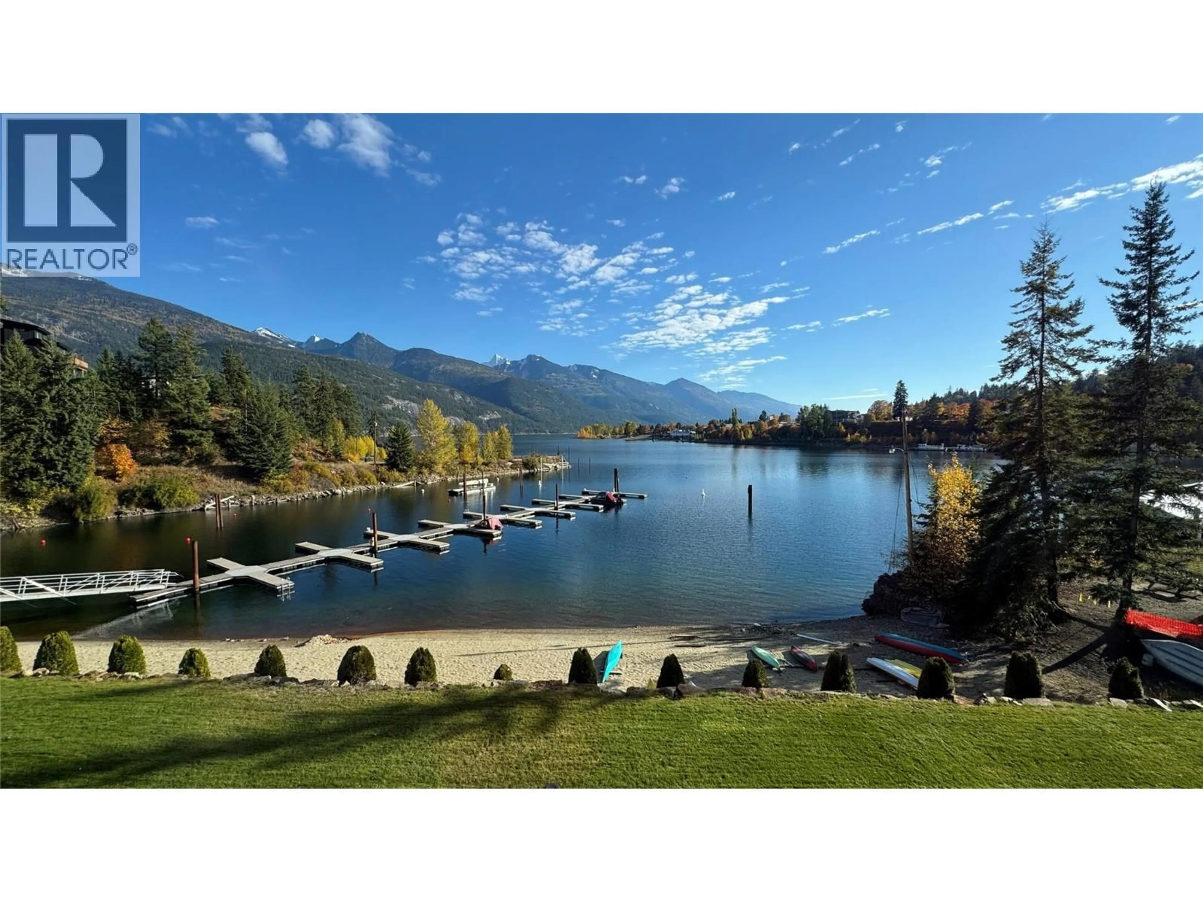 A pic from outside/outdoor area/front of a property/back of a property/a pic from drone, water/lake/river/ocean view for 207 - 550 RAINBOW DRIVE, Kaslo British Columbia V0G1M0