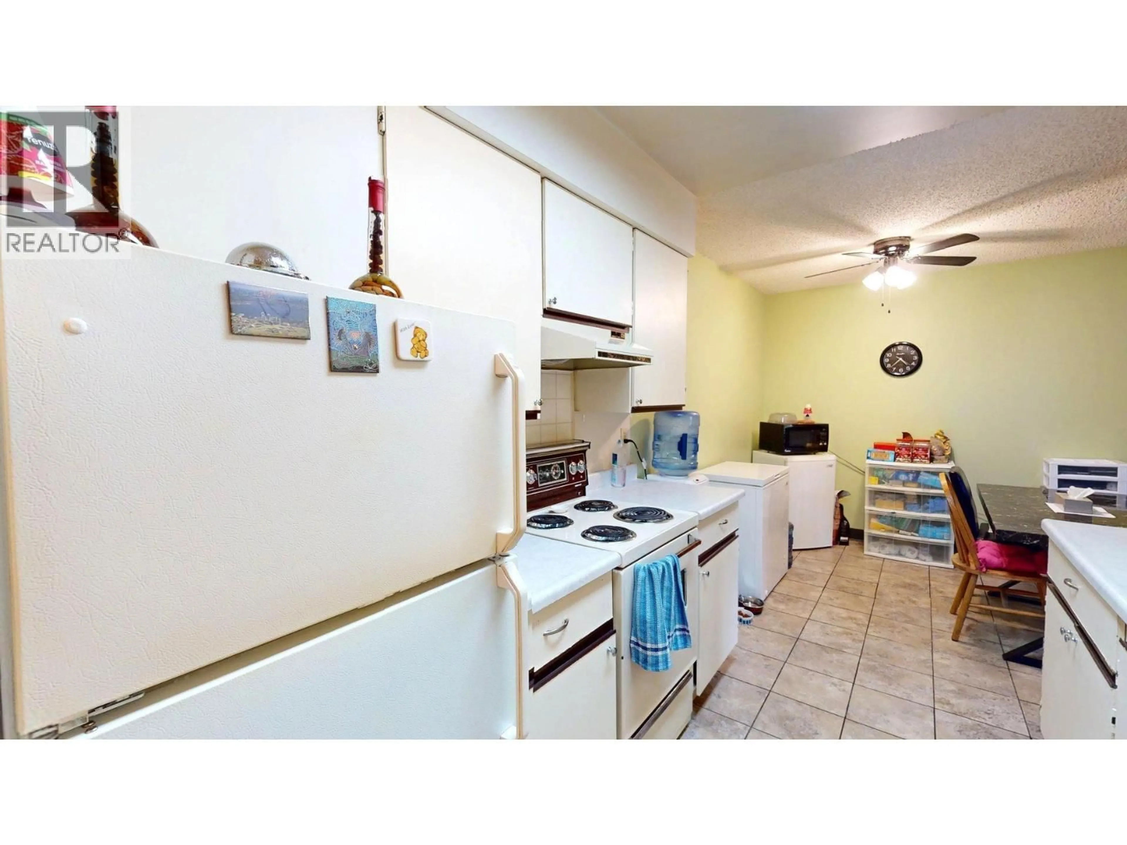 Standard kitchen, unknown for 303 - 775 BALMER CRESCENT, Elkford British Columbia V0B1H0