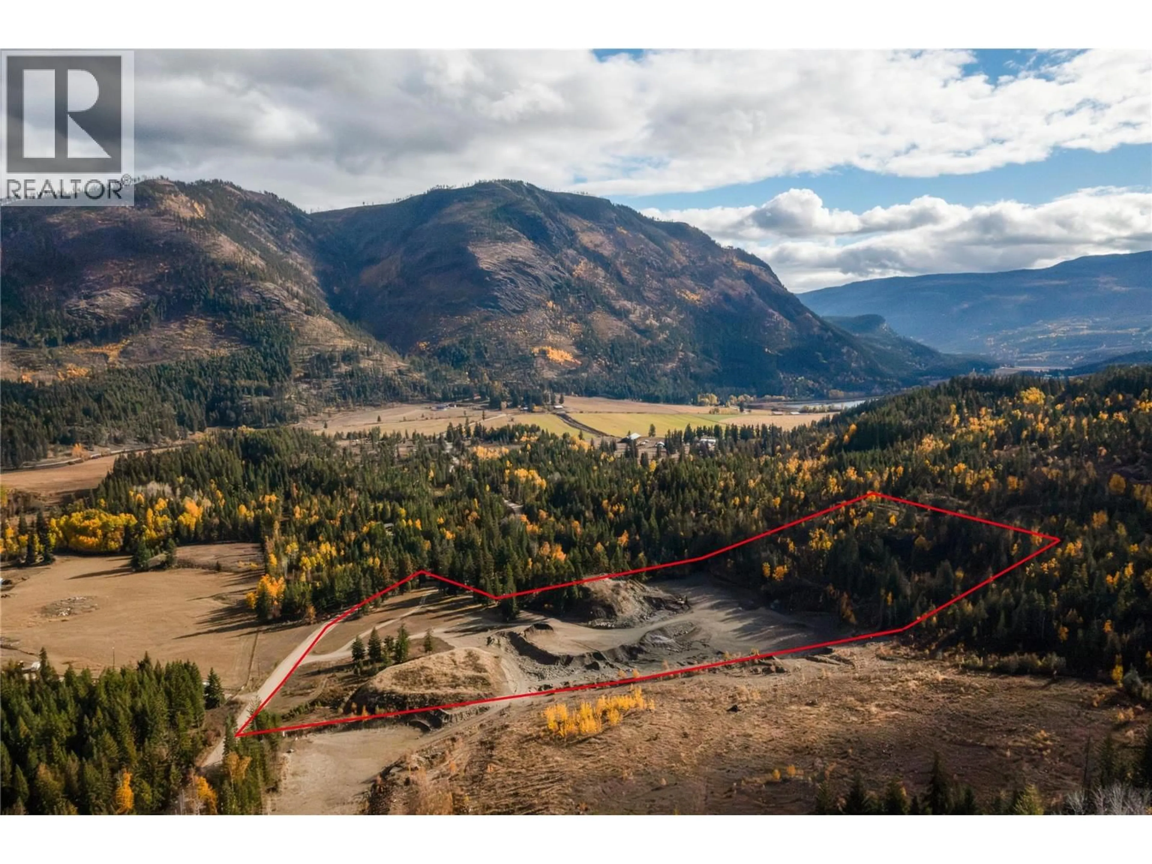 A pic from outside/outdoor area/front of a property/back of a property/a pic from drone, mountain view for 8336 SKIMIKIN ROAD, Chase British Columbia V0E1M1