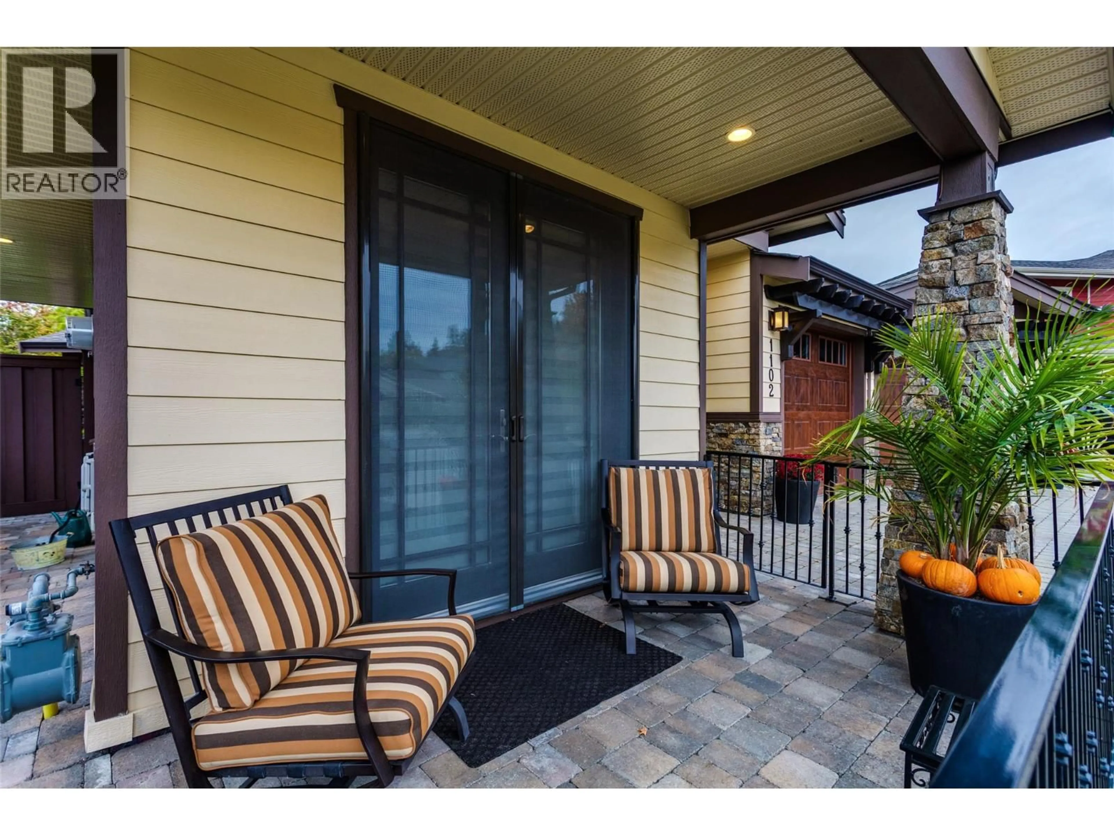 Unknown for 1102 GLENVIEW COURT, Kelowna British Columbia V1Y0A7