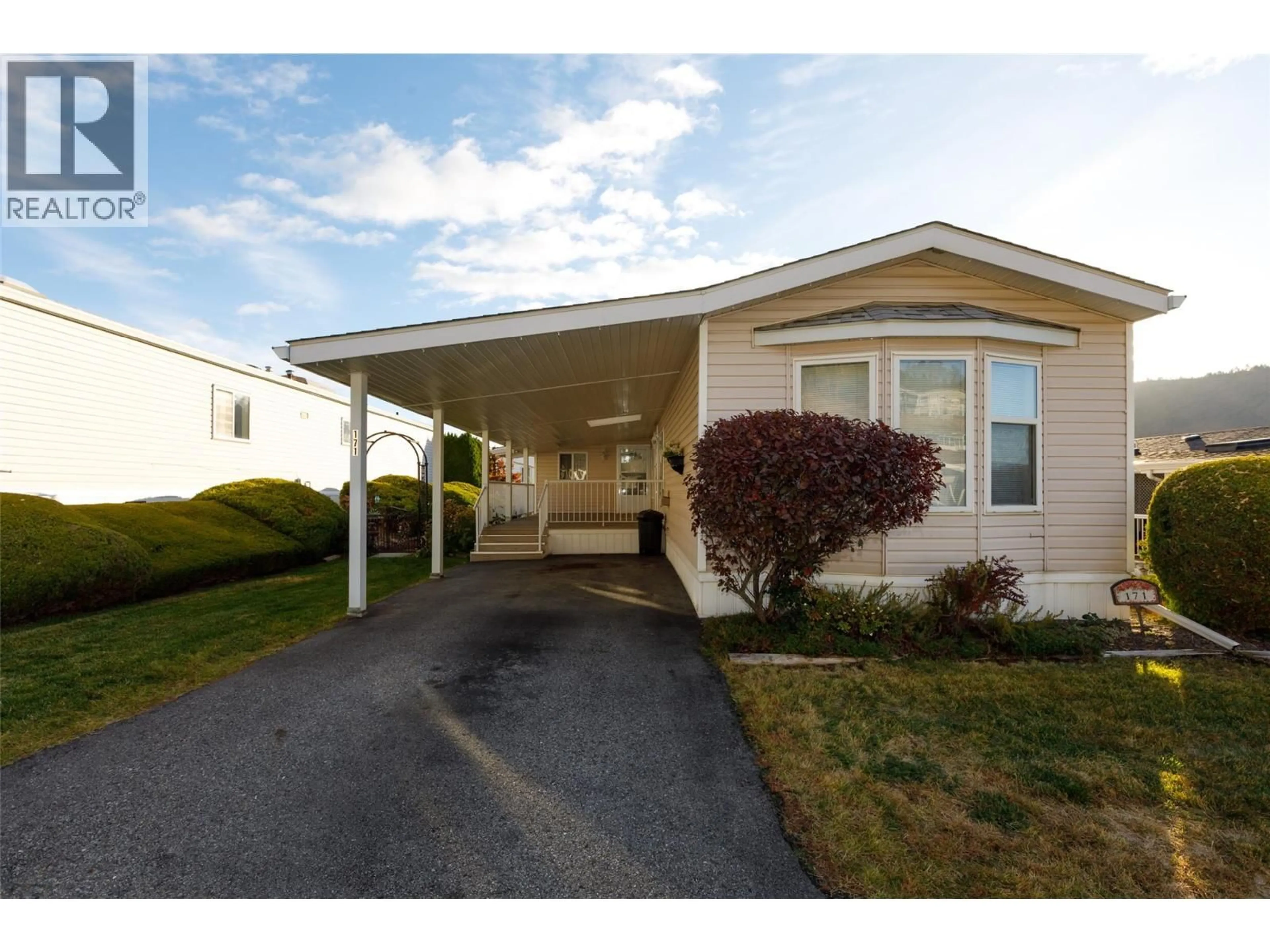 Home with vinyl exterior material, street for 171 - 1850 SHANNON LAKE ROAD, West Kelowna British Columbia V4T1L6