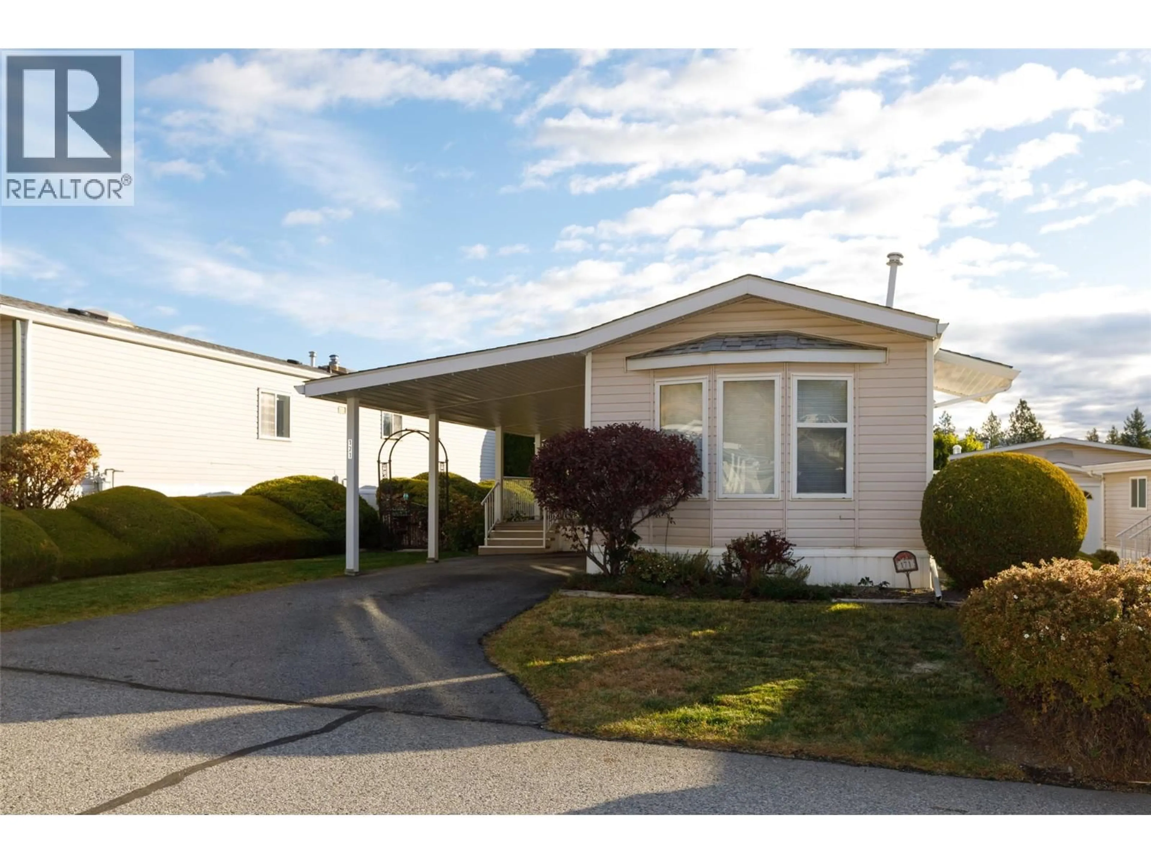 Home with vinyl exterior material, street for 171 - 1850 SHANNON LAKE ROAD, West Kelowna British Columbia V4T1L6
