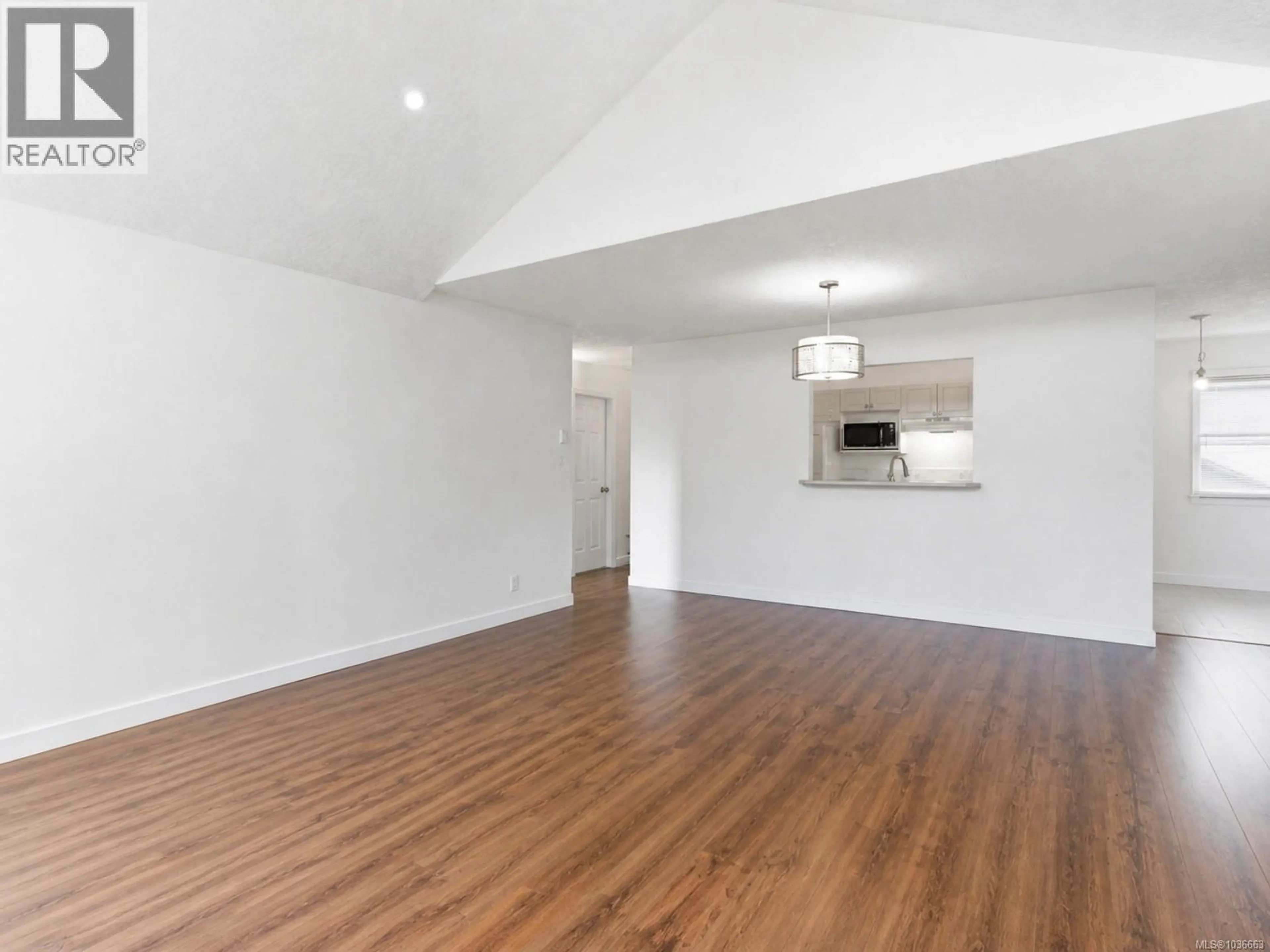 A pic of a room for 9 - 571 BRADLEY STREET, Nanaimo British Columbia V9S1B9