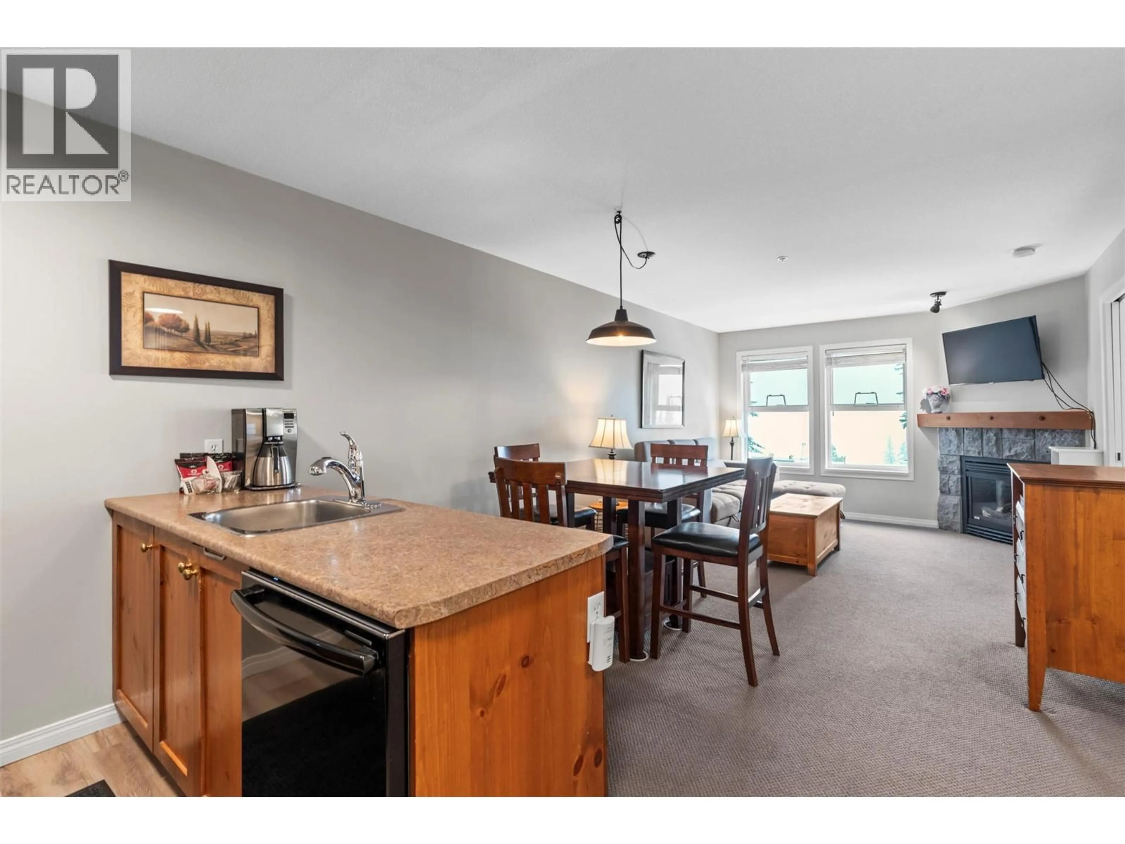 Open concept kitchen, unknown for 366 - 155 SILVER LODE LANE, Vernon British Columbia V1B3M1