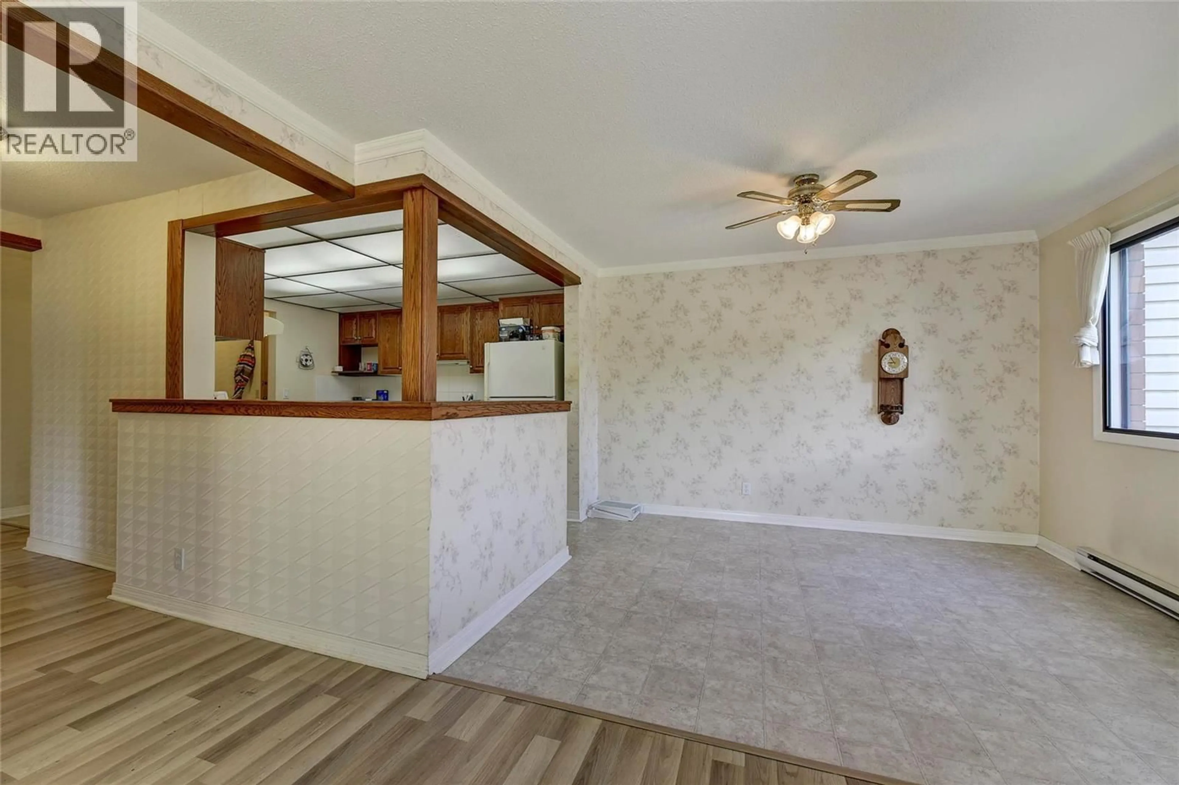 Unknown for 214 - 1075 BERNARD AVENUE, Kelowna British Columbia V1Y6P7