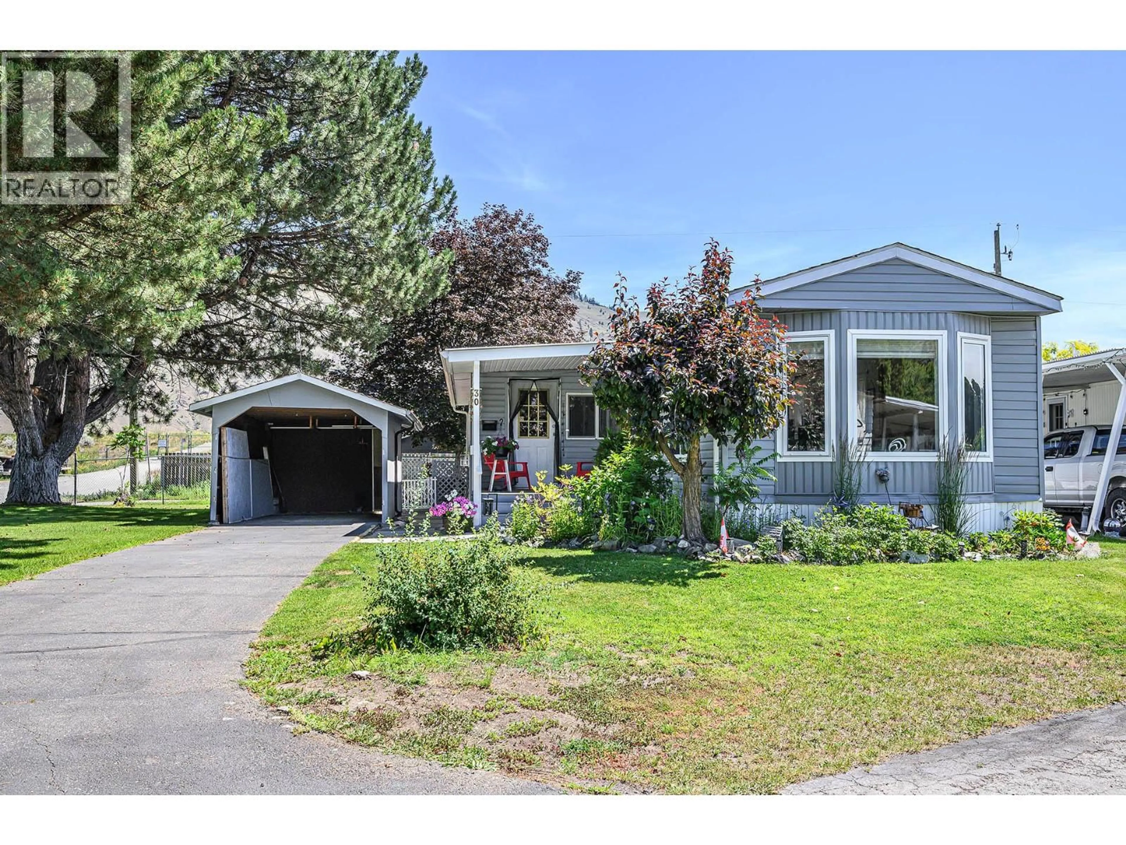 Home with vinyl exterior material, street for 30 - 2400 OAKDALE WAY, Kamloops British Columbia V2B6W7