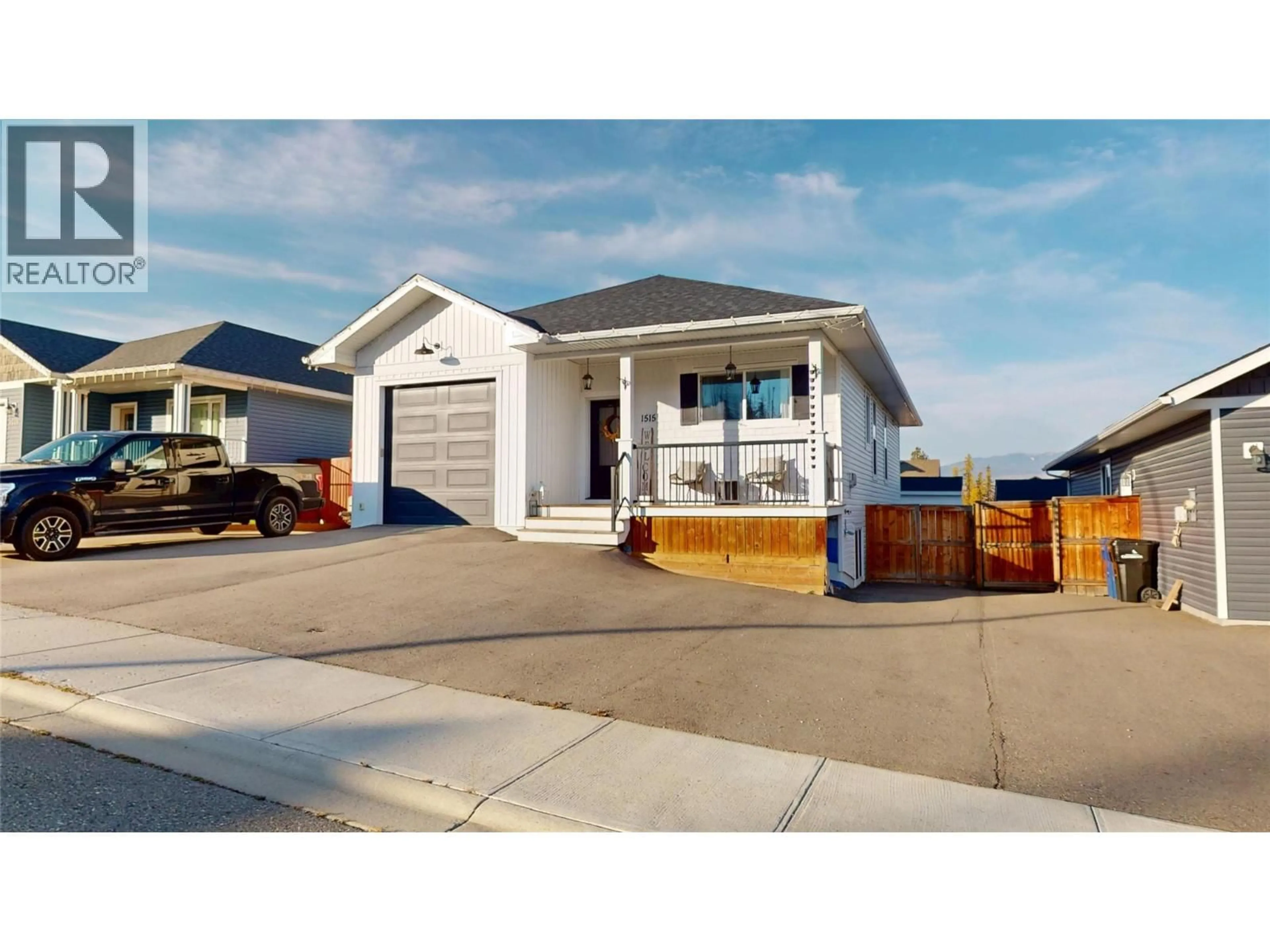 Home with vinyl exterior material, street for 1515 21A AVENUE SOUTH, Cranbrook British Columbia V1C0B9
