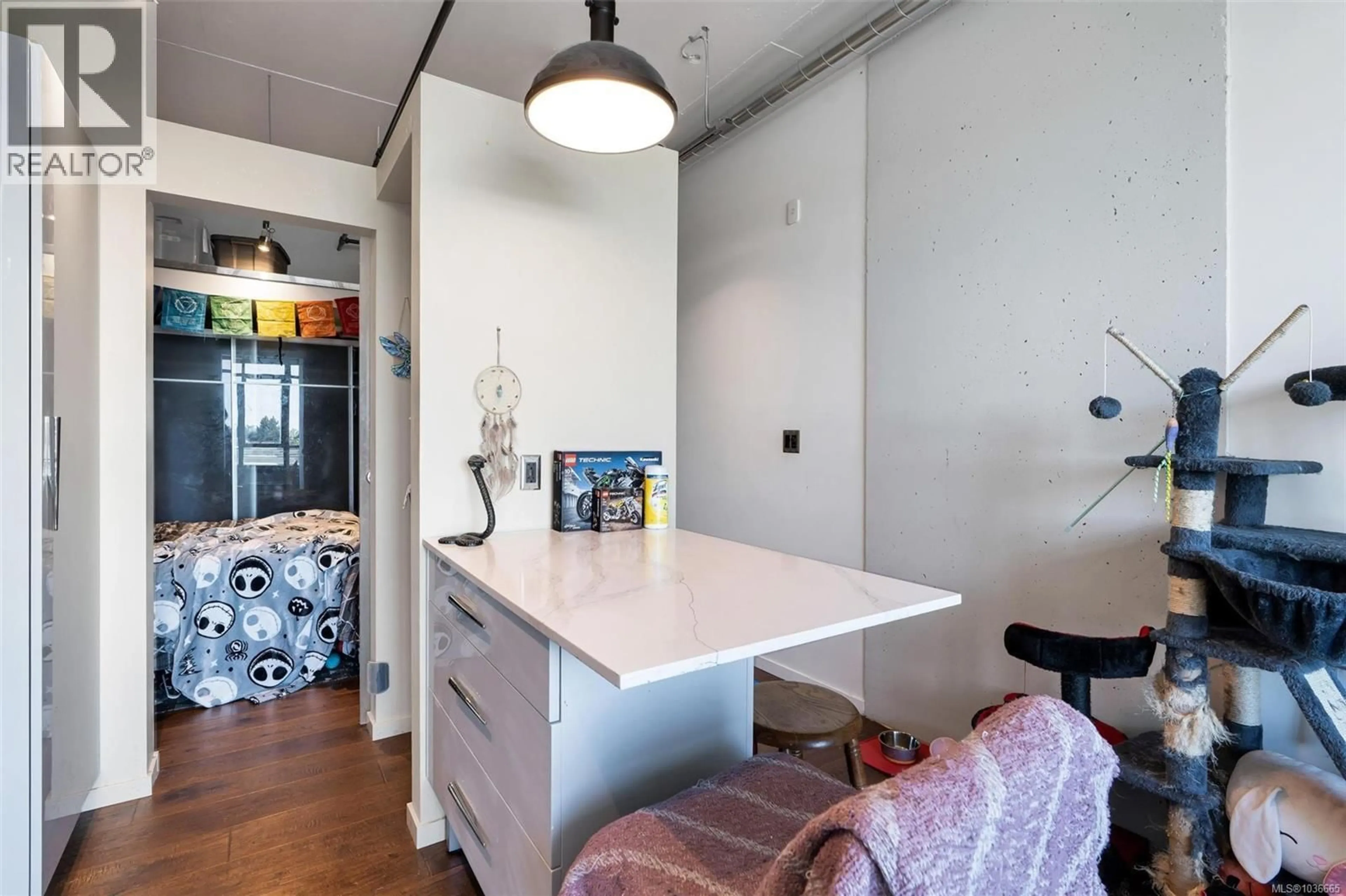 Unknown for 610 - 1029 VIEW STREET, Victoria British Columbia V8V0C9