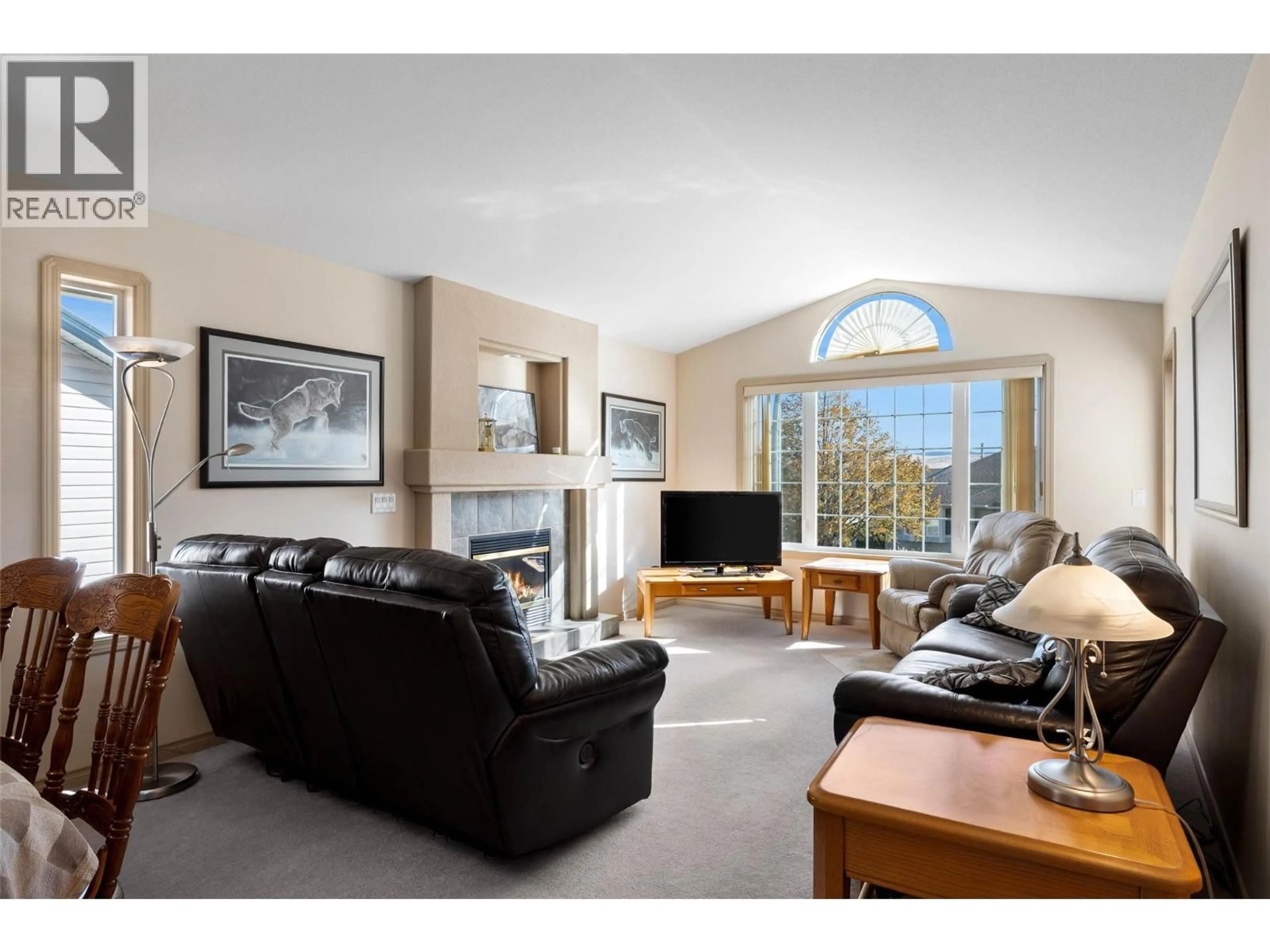 Living room with furniture, unknown for 2434 ABBEYGLEN WAY, Kamloops British Columbia V1S1Y7