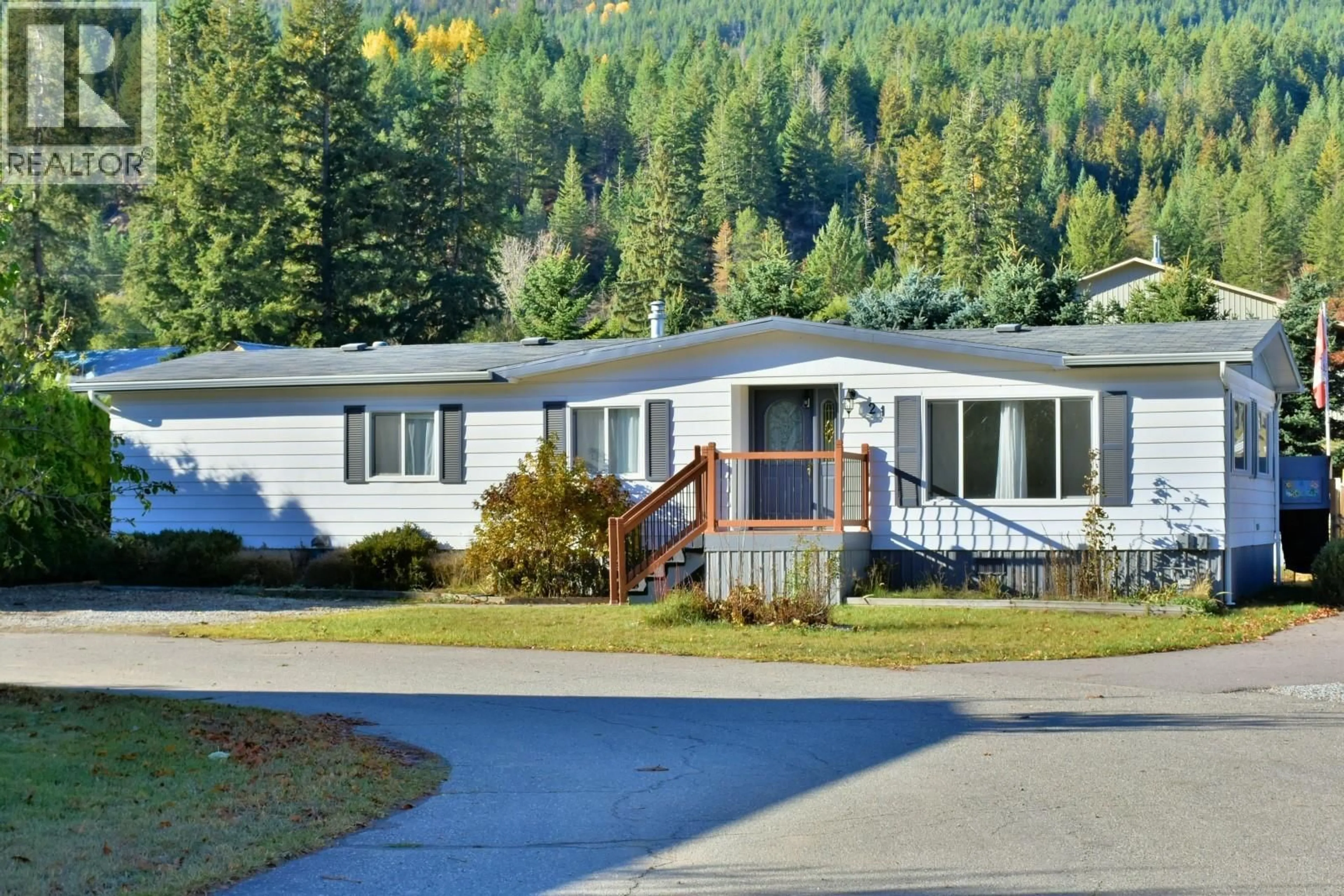 Home with vinyl exterior material, unknown for 21 - 2930 BROWN ROAD, Salmon Arm British Columbia V1E3K3