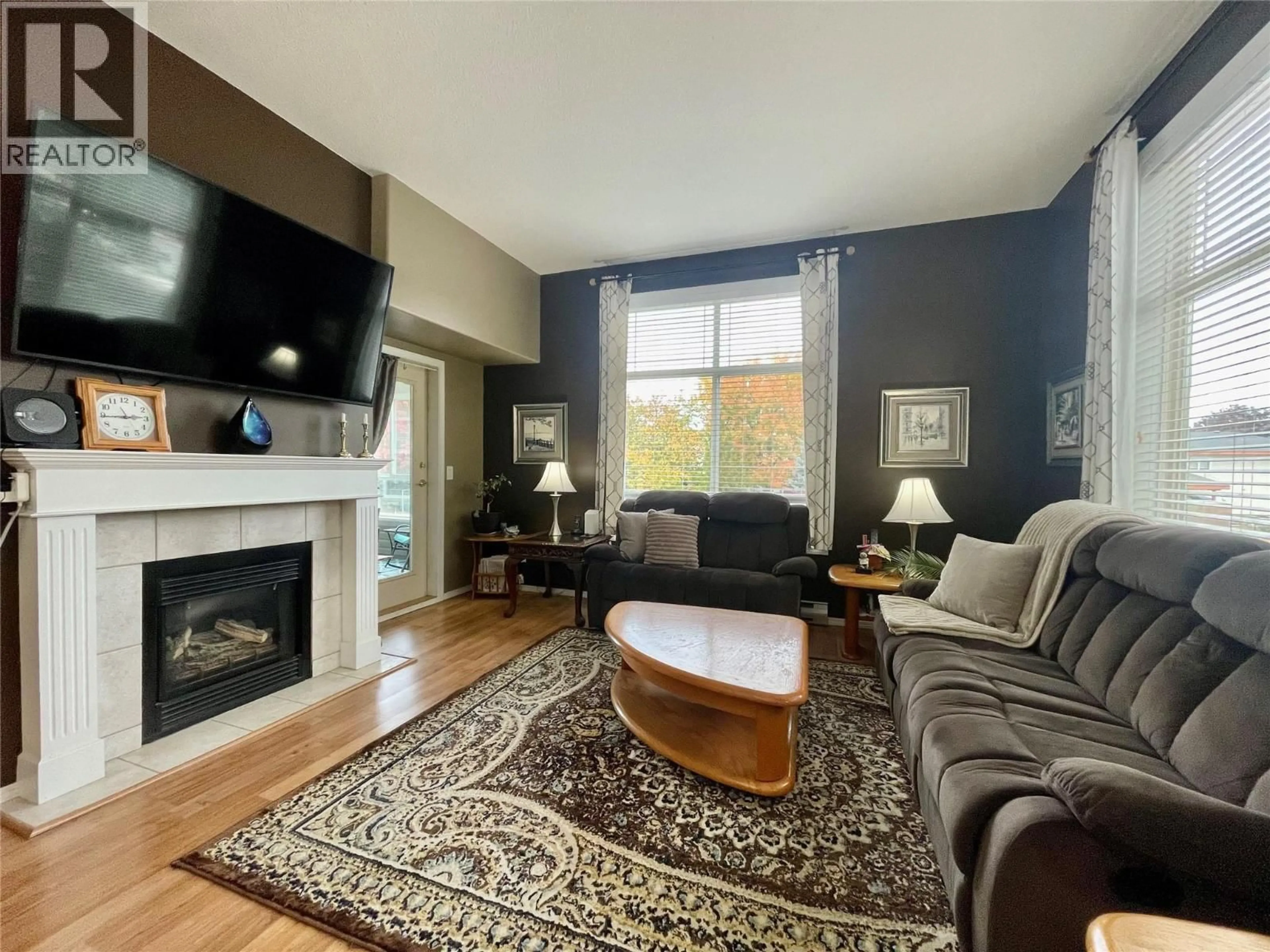 Living room with furniture, unknown for 203 - 555 HOUGHTON ROAD, Kelowna British Columbia V1X7P9