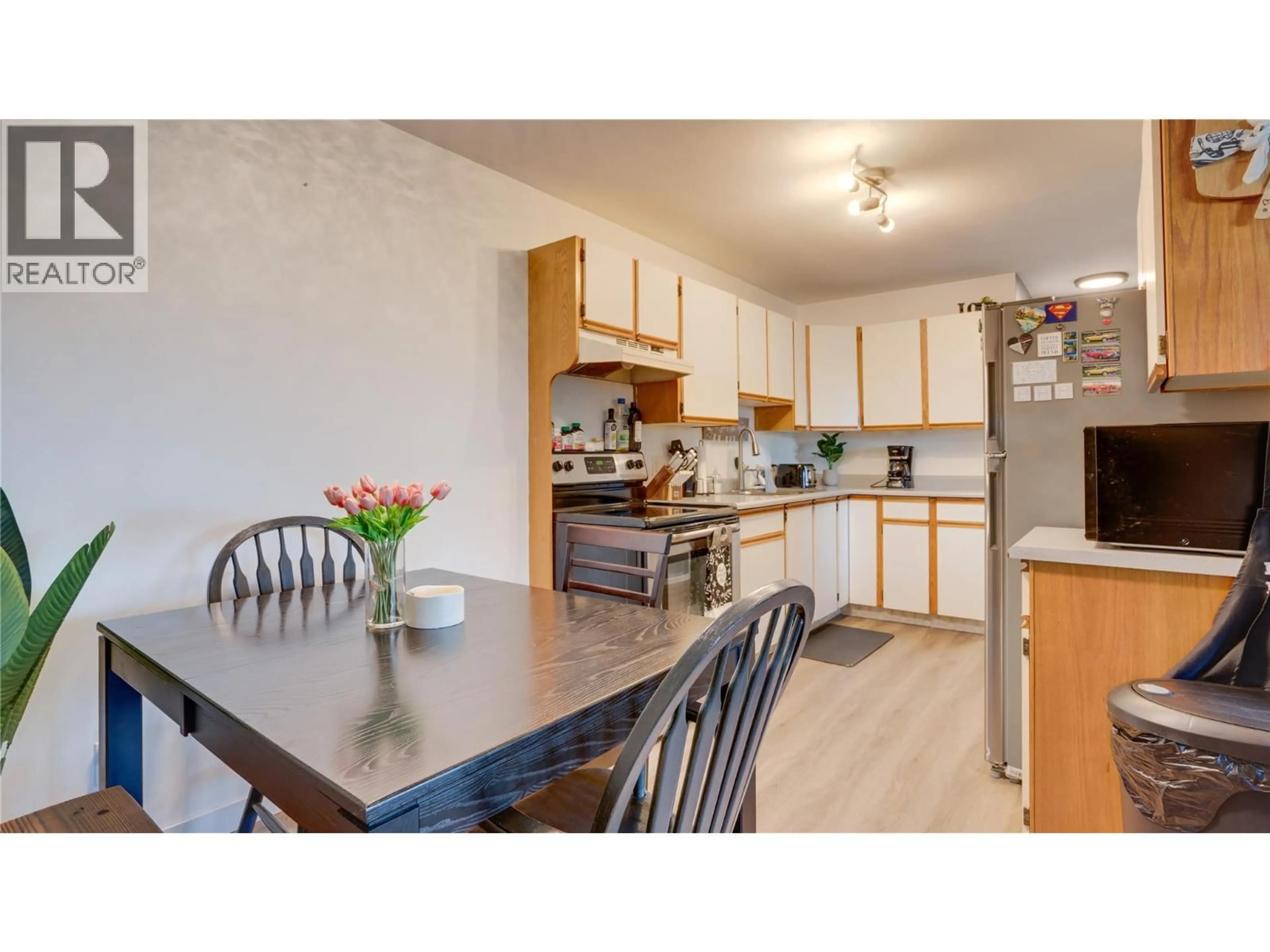 Standard kitchen, wood/laminate floor for 105 - 1041 MIDDLETON WAY, Vernon British Columbia V1B2N3
