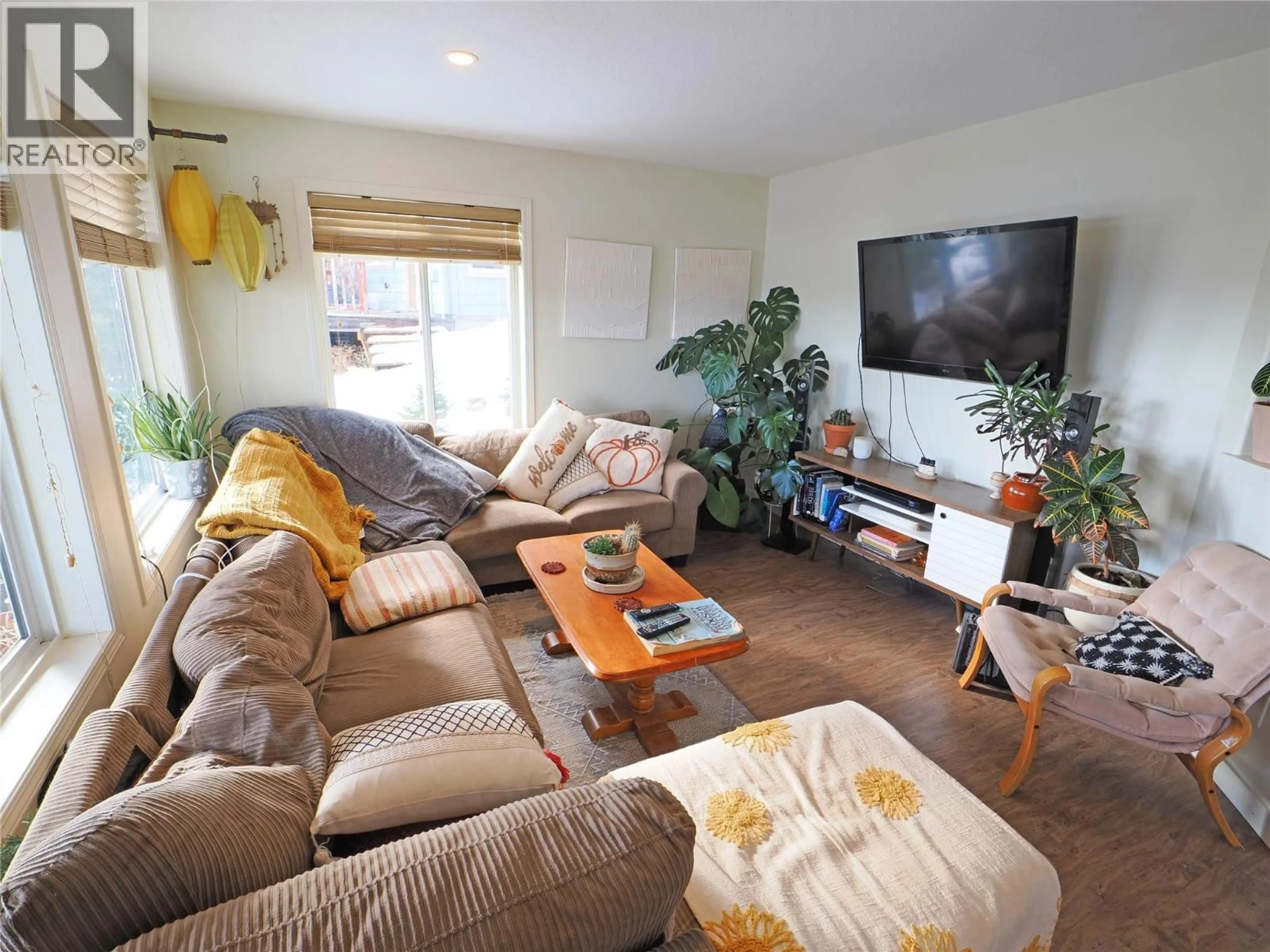 Living room with furniture, unknown for 4854 SNOWPINES ROAD, Big White British Columbia V1P1T4