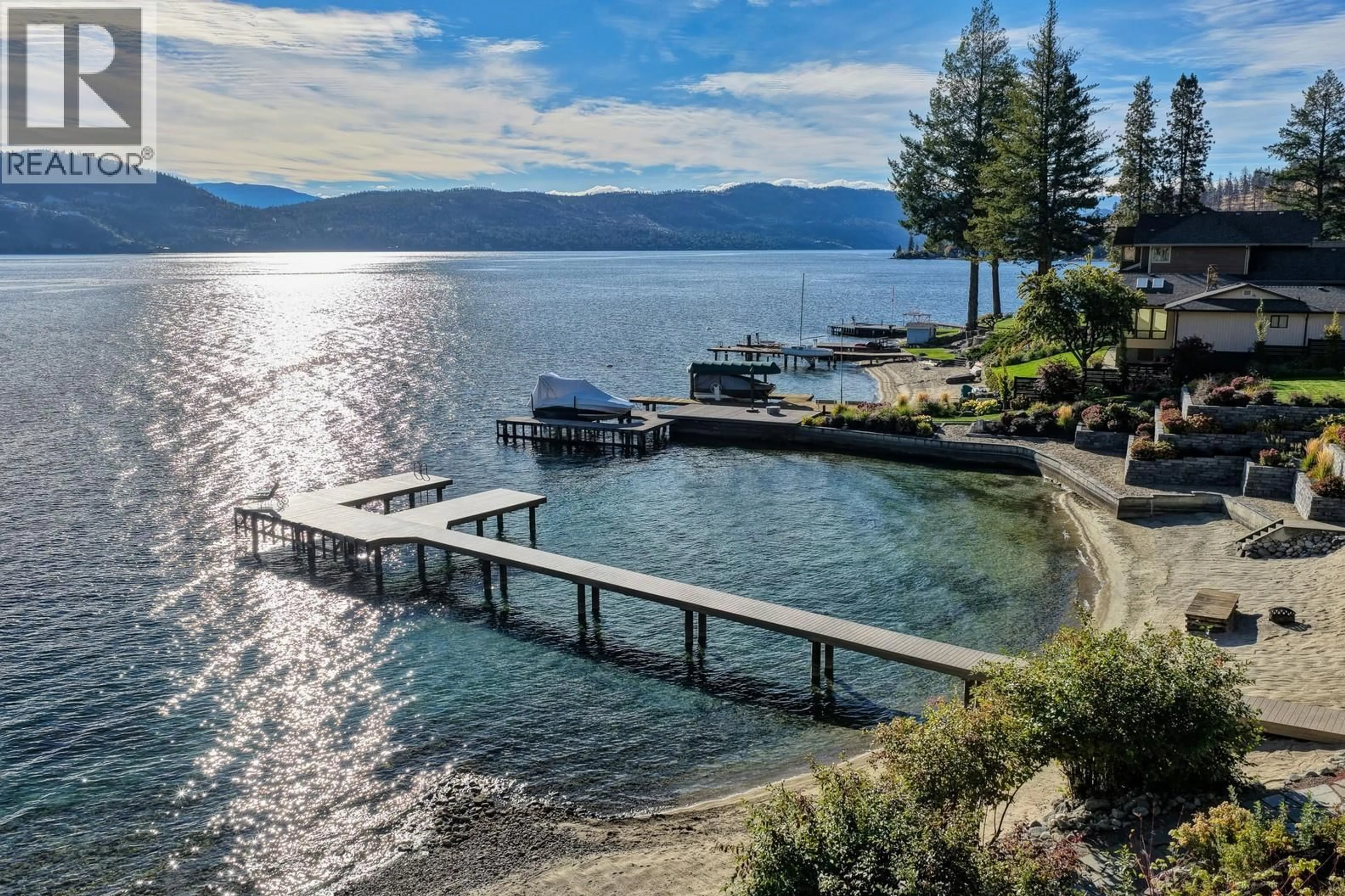 A pic from outside/outdoor area/front of a property/back of a property/a pic from drone, water/lake/river/ocean view for 2329 WESTSIDE PLACE, Kelowna British Columbia V1Z3T5