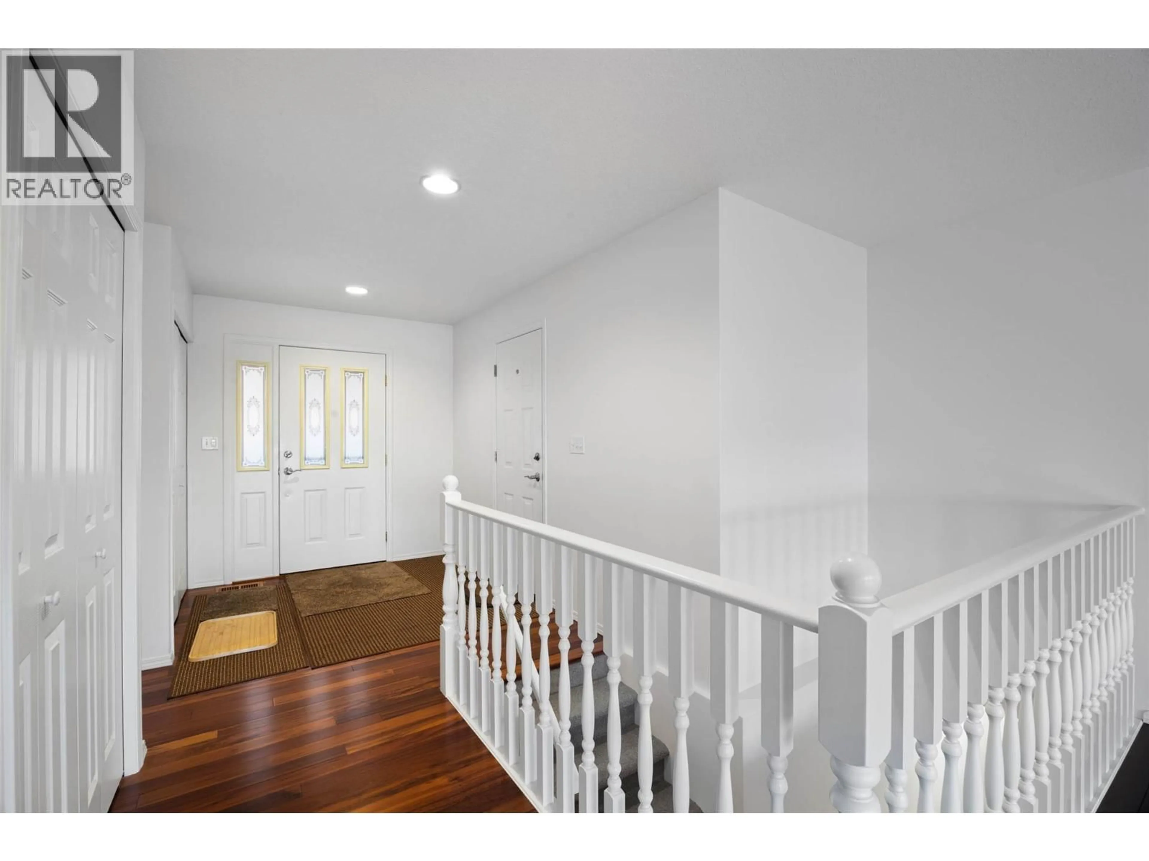 Indoor entryway for 38 - 2022 PACIFIC WAY, Kamloops British Columbia V1S1T1