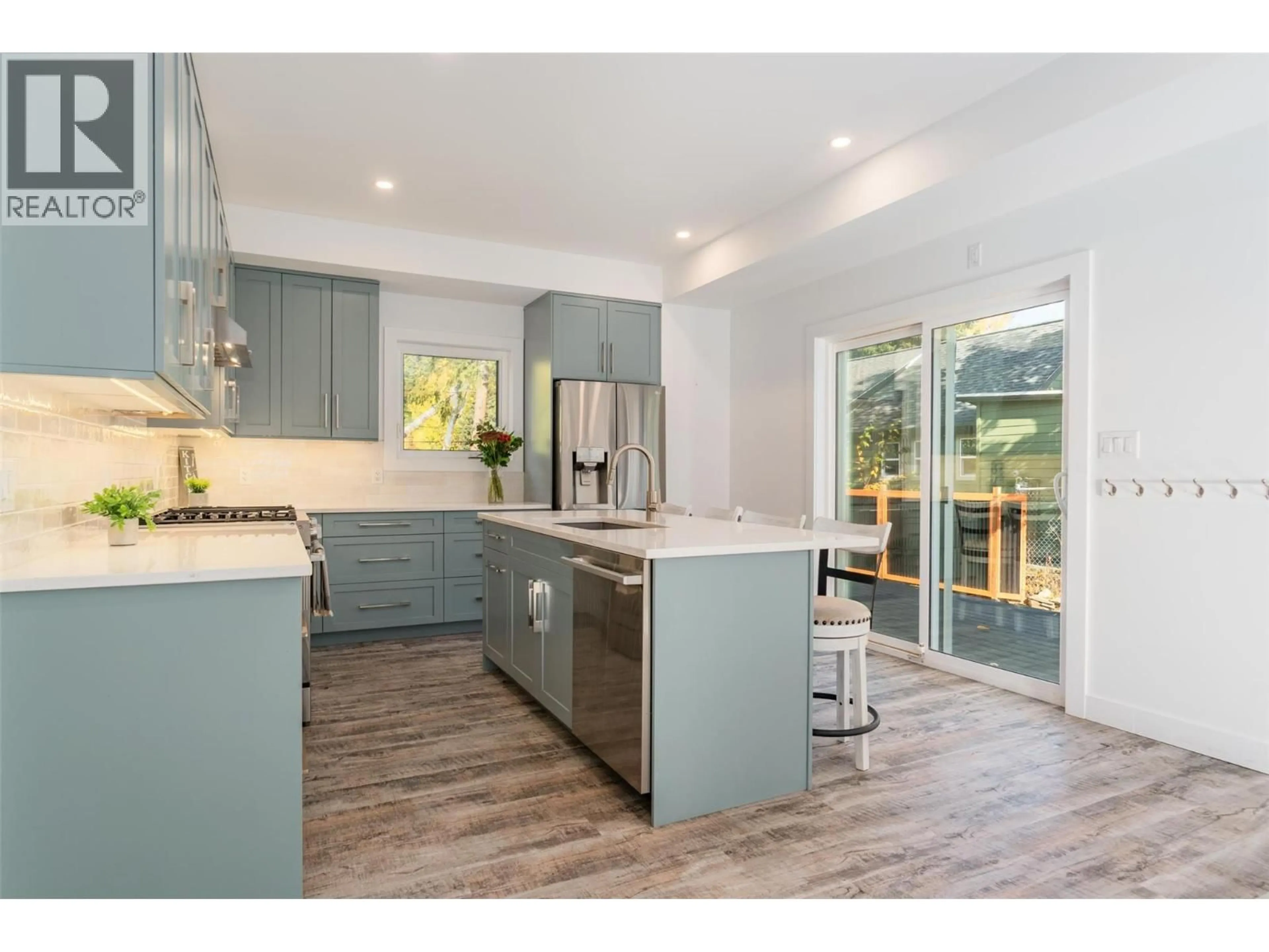Open concept kitchen, unknown for 2690 MONTE CHRISTO STREET, Rossland British Columbia V0G1Y0