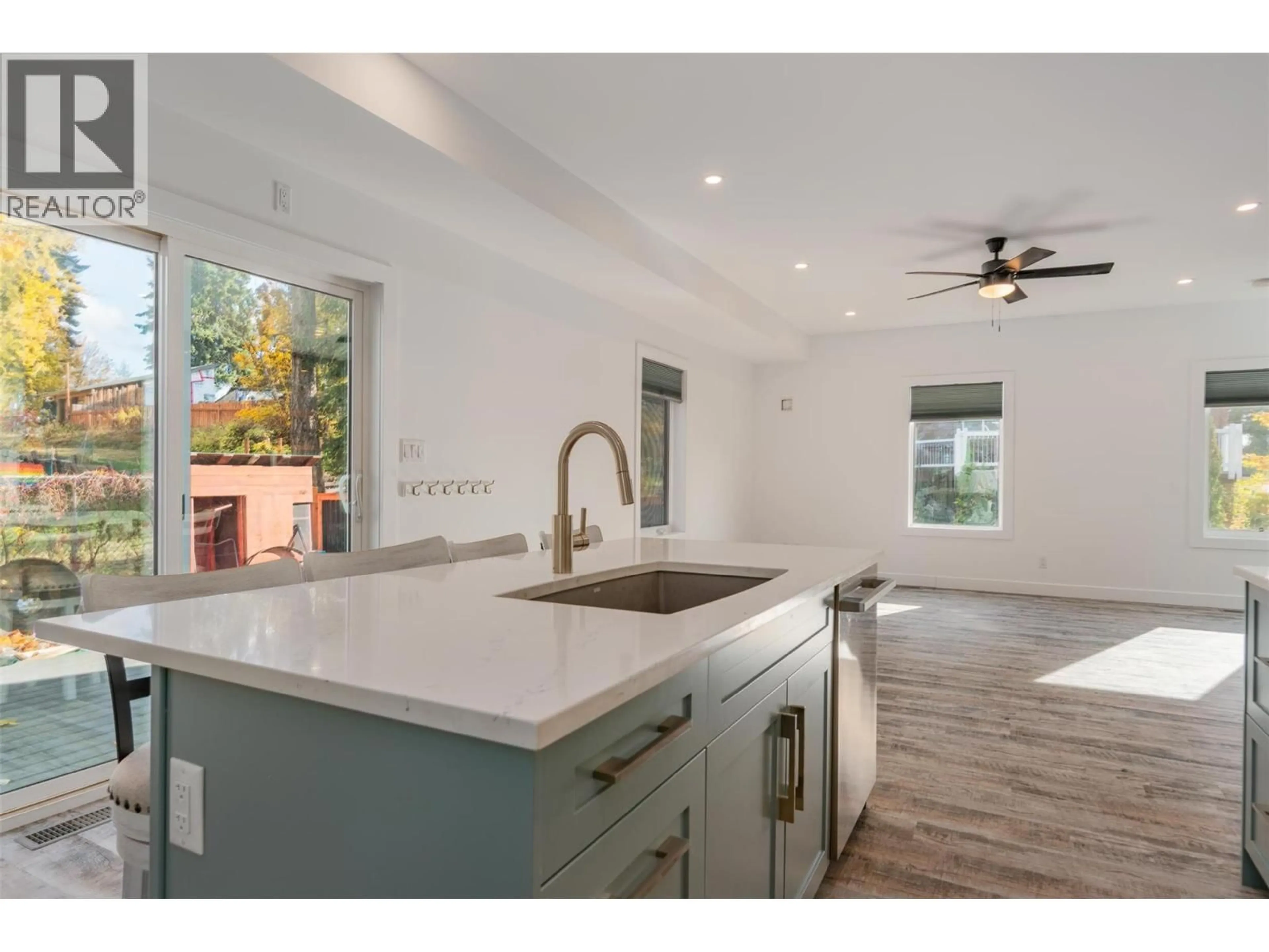 Open concept kitchen, ceramic/tile floor for 2690 MONTE CHRISTO STREET, Rossland British Columbia V0G1Y0