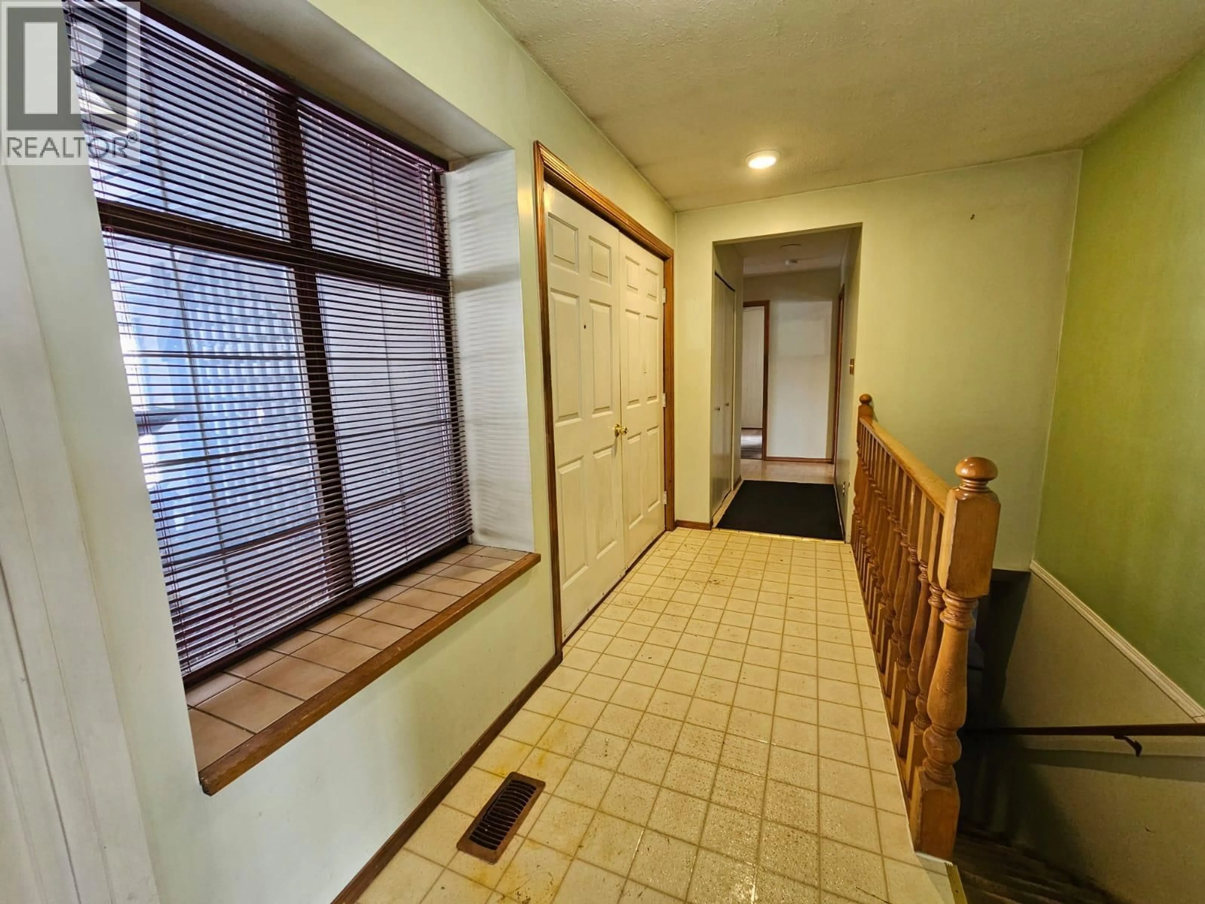 Indoor foyer for 128 KISKATINAW CRESCENT, Tumbler Ridge British Columbia V0C2W0