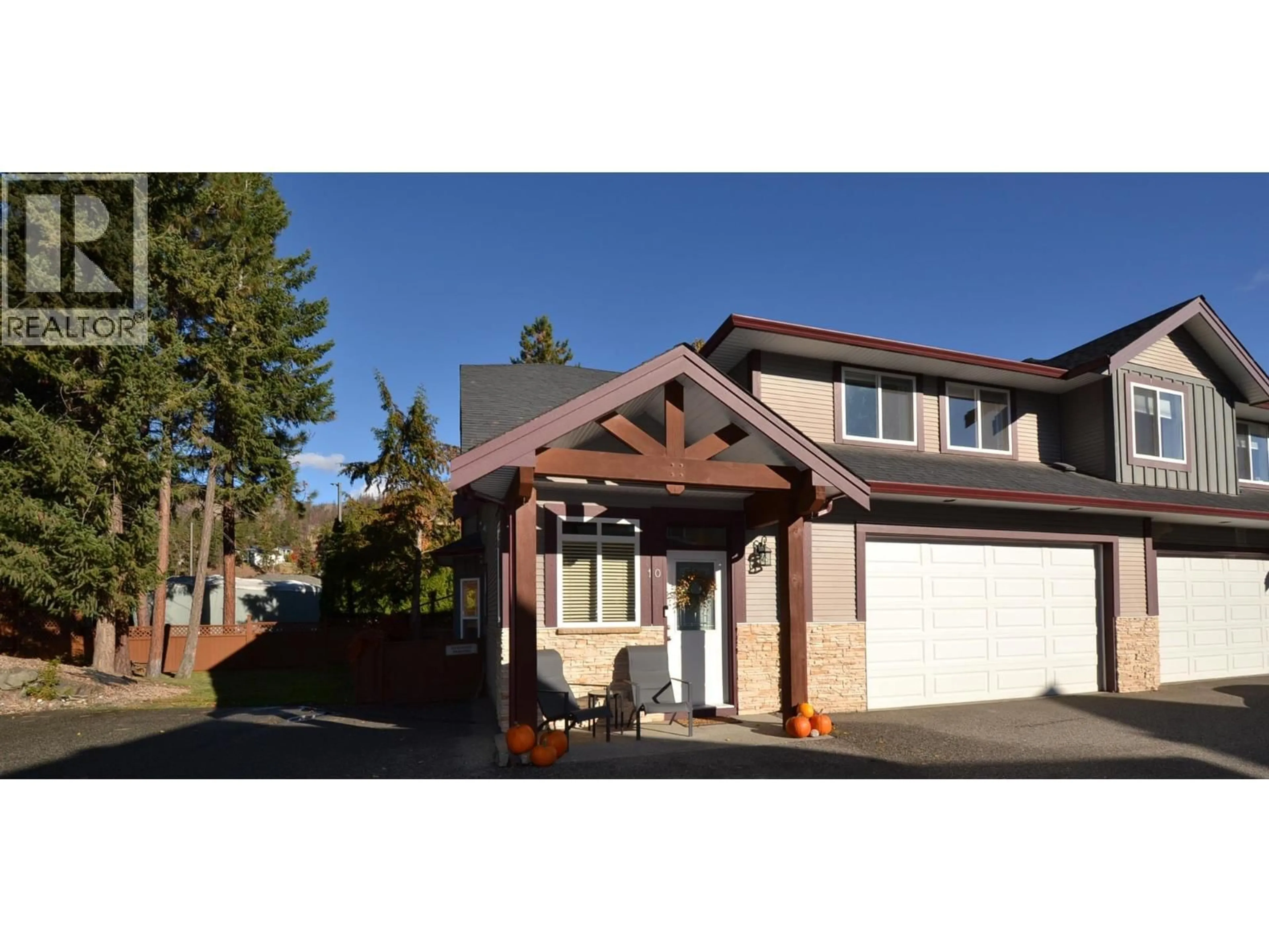 Home with vinyl exterior material, street for 10 - 1450 ROSE MEADOW DRIVE, West Kelowna British Columbia V1Z4A4
