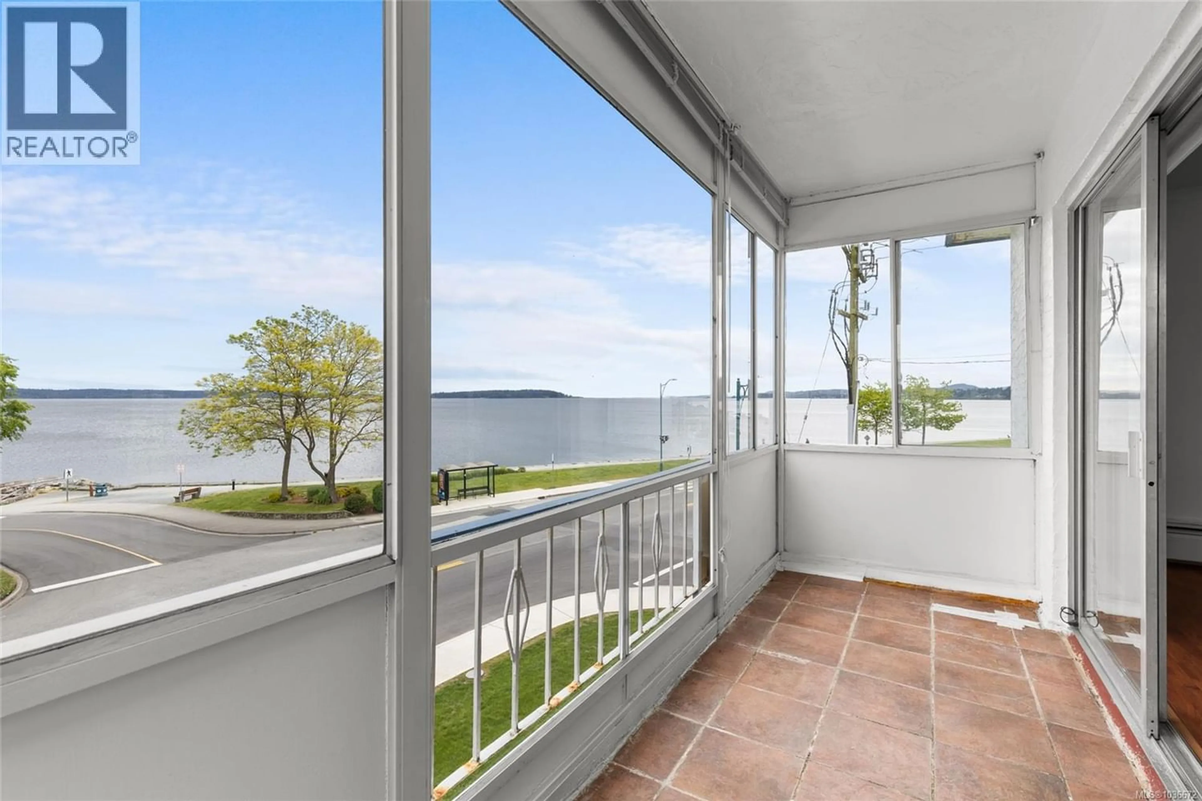 Unknown for 303 - 9560 FIFTH STREET, Sidney British Columbia V8L2W5
